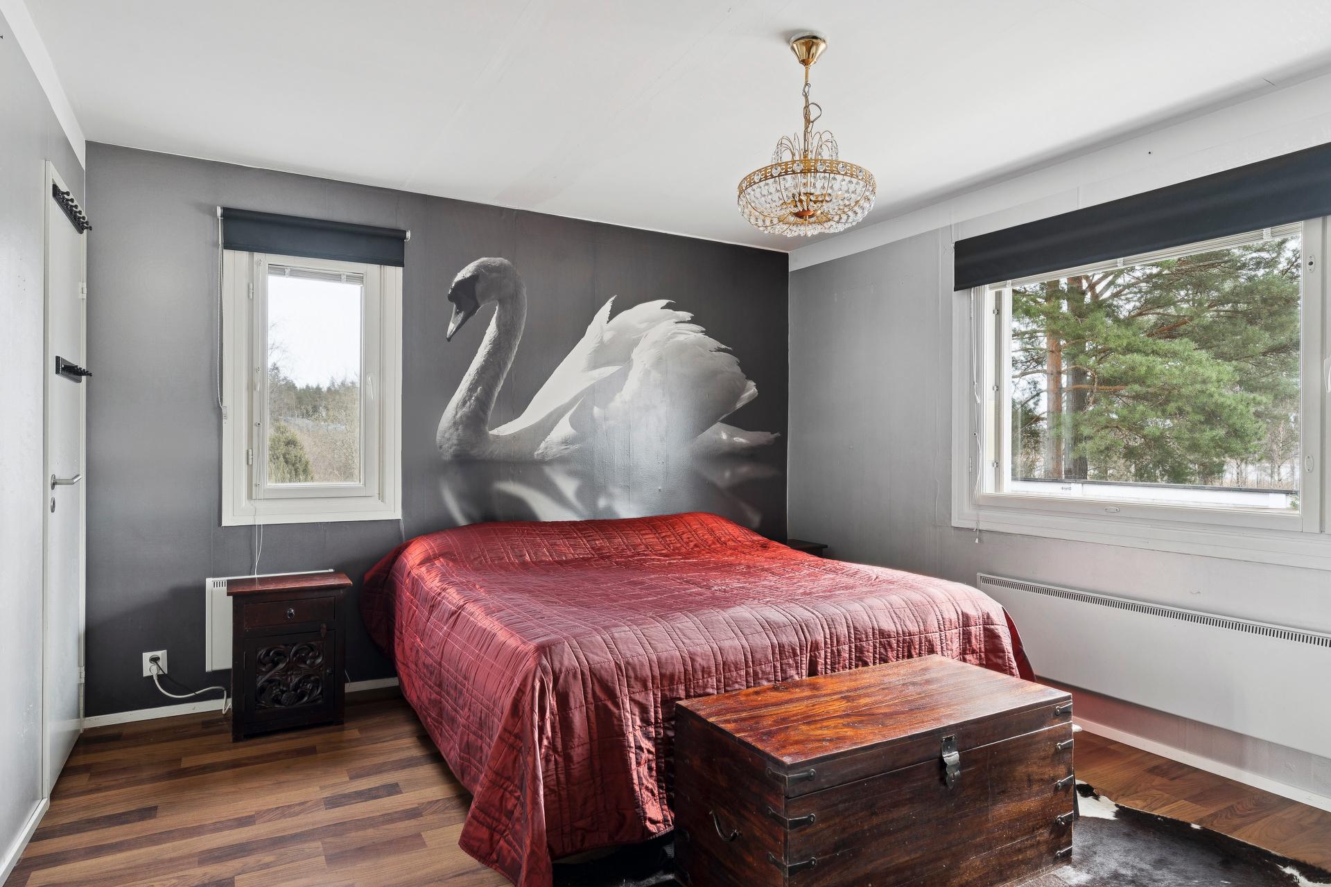 Ak päämakuuhuone jossa vaatehuone