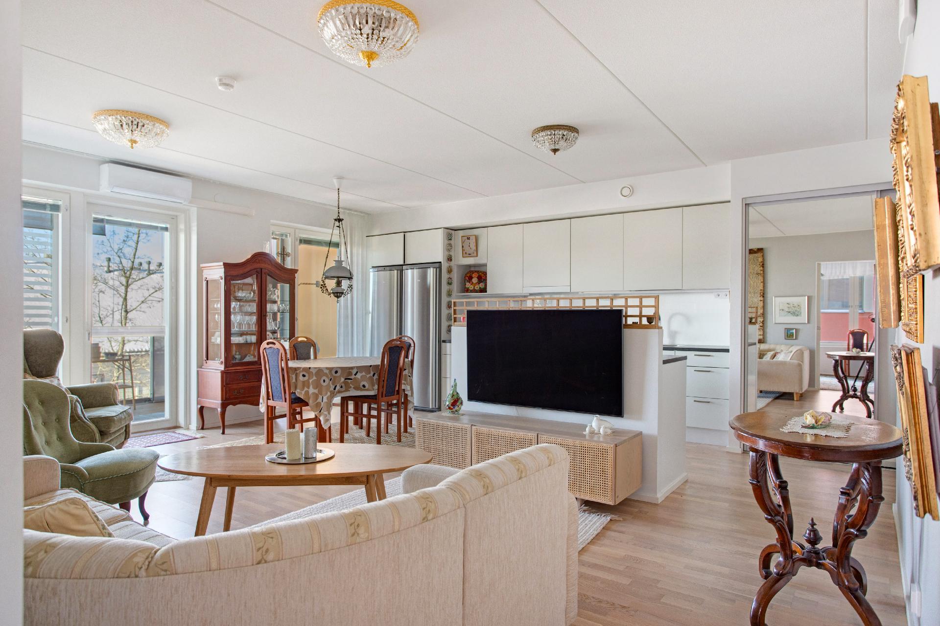 Kultarikontie 5, Tikkurila, Vantaa