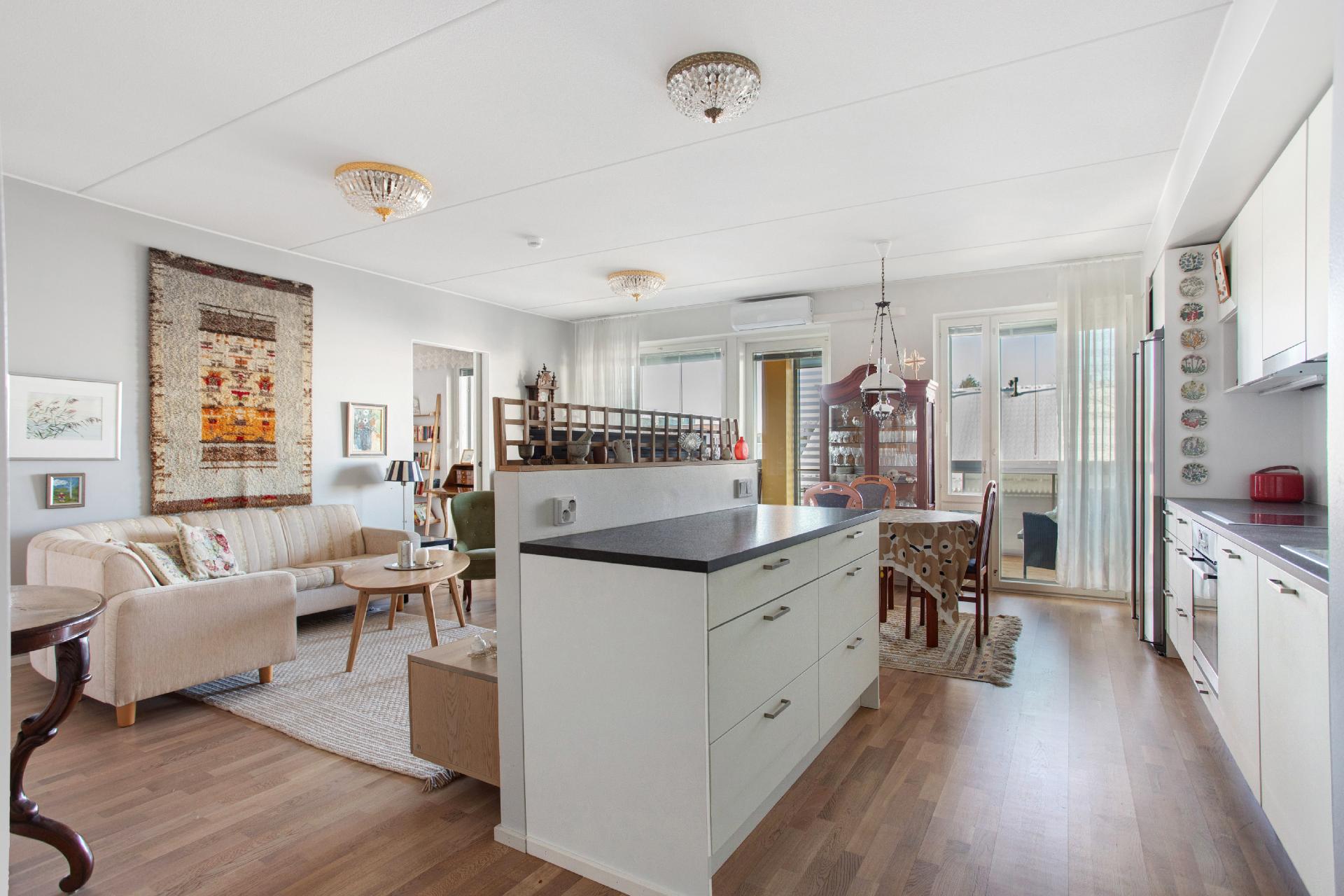 Kultarikontie 5, Tikkurila, Vantaa