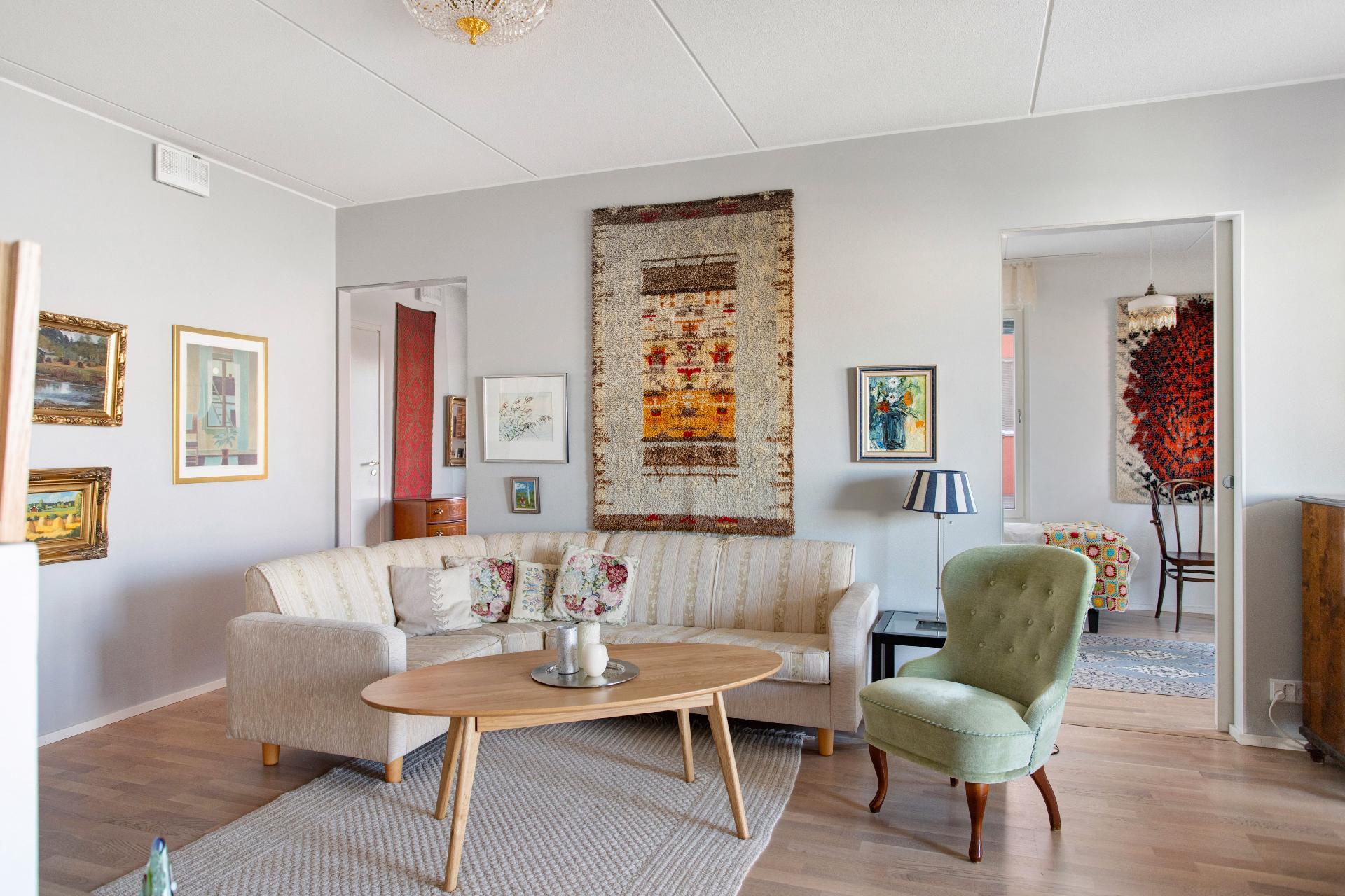 Kultarikontie 5, Tikkurila, Vantaa