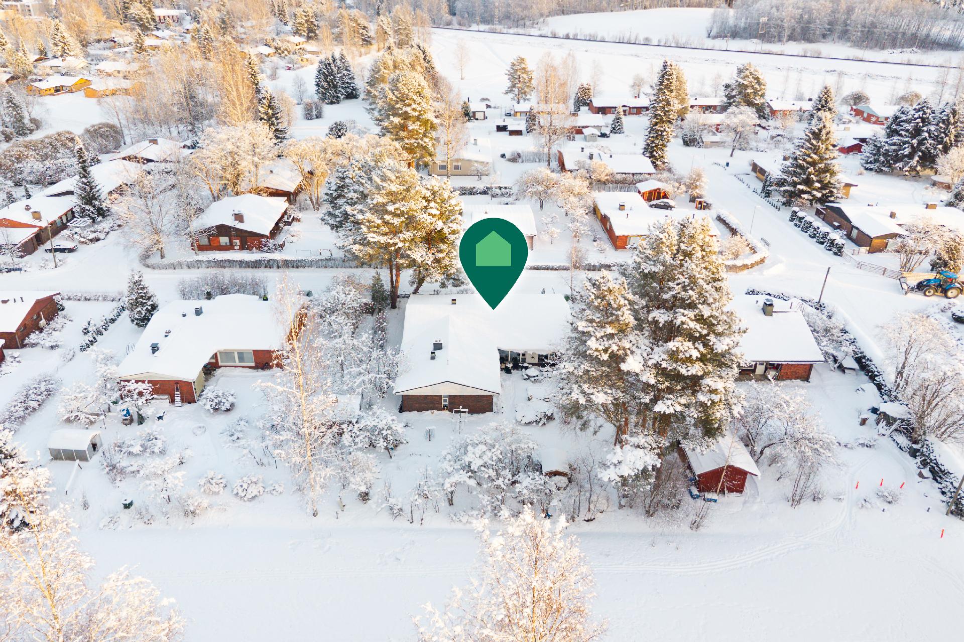 Taksvärkkitie 3, Rättäli, Muurame