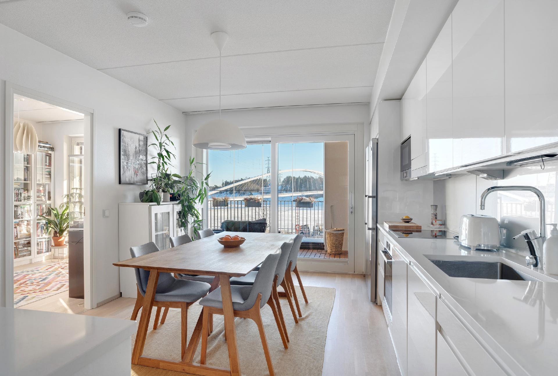 Aallonhalkoja 3, Sompasaari, Helsinki