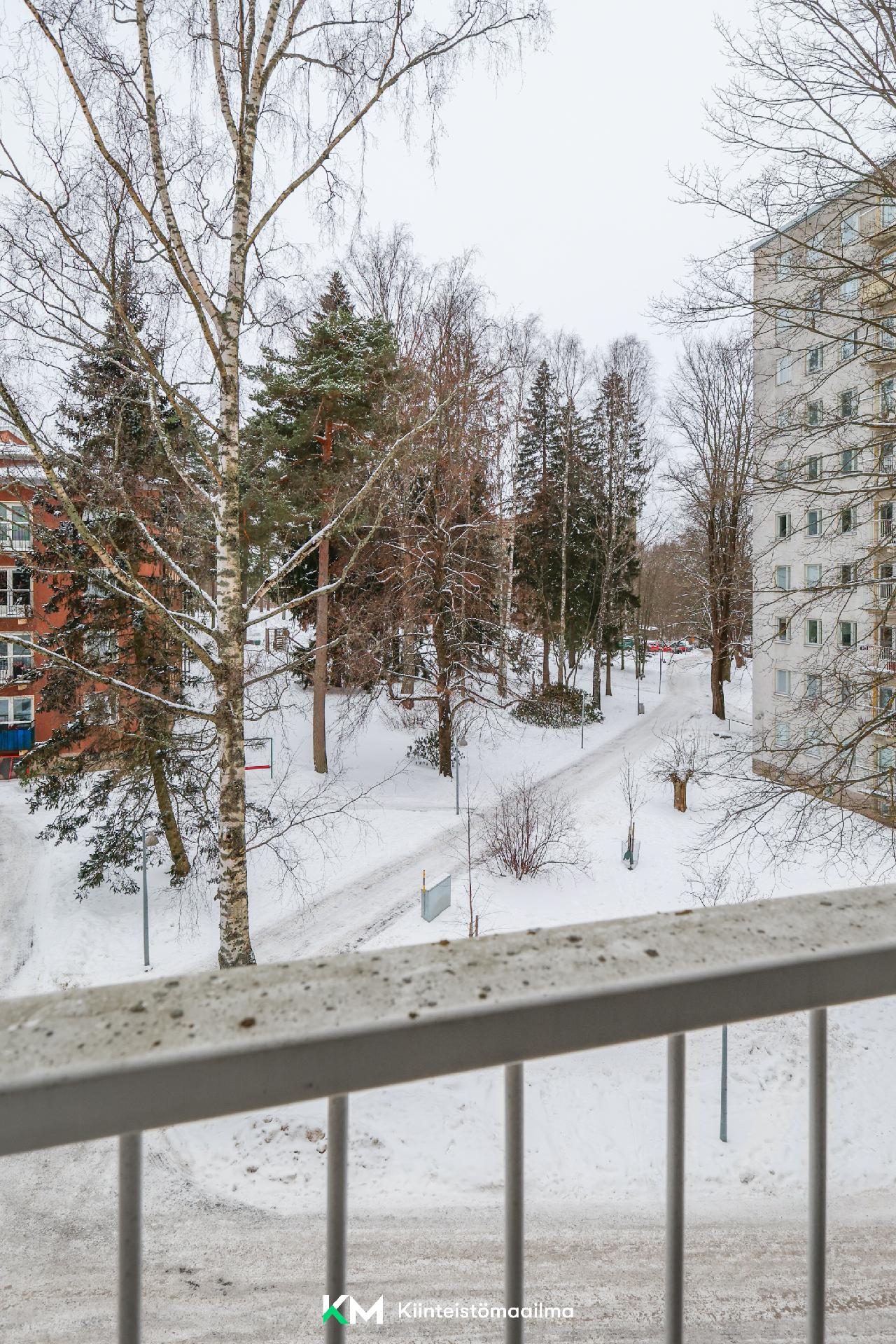 Näkymät ranskalaiselta parvekkeelta