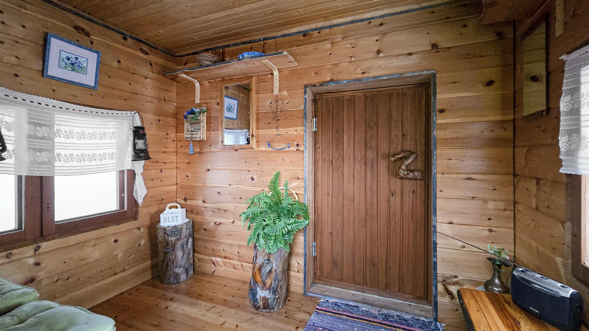 Ulkosaunan pukuhuone