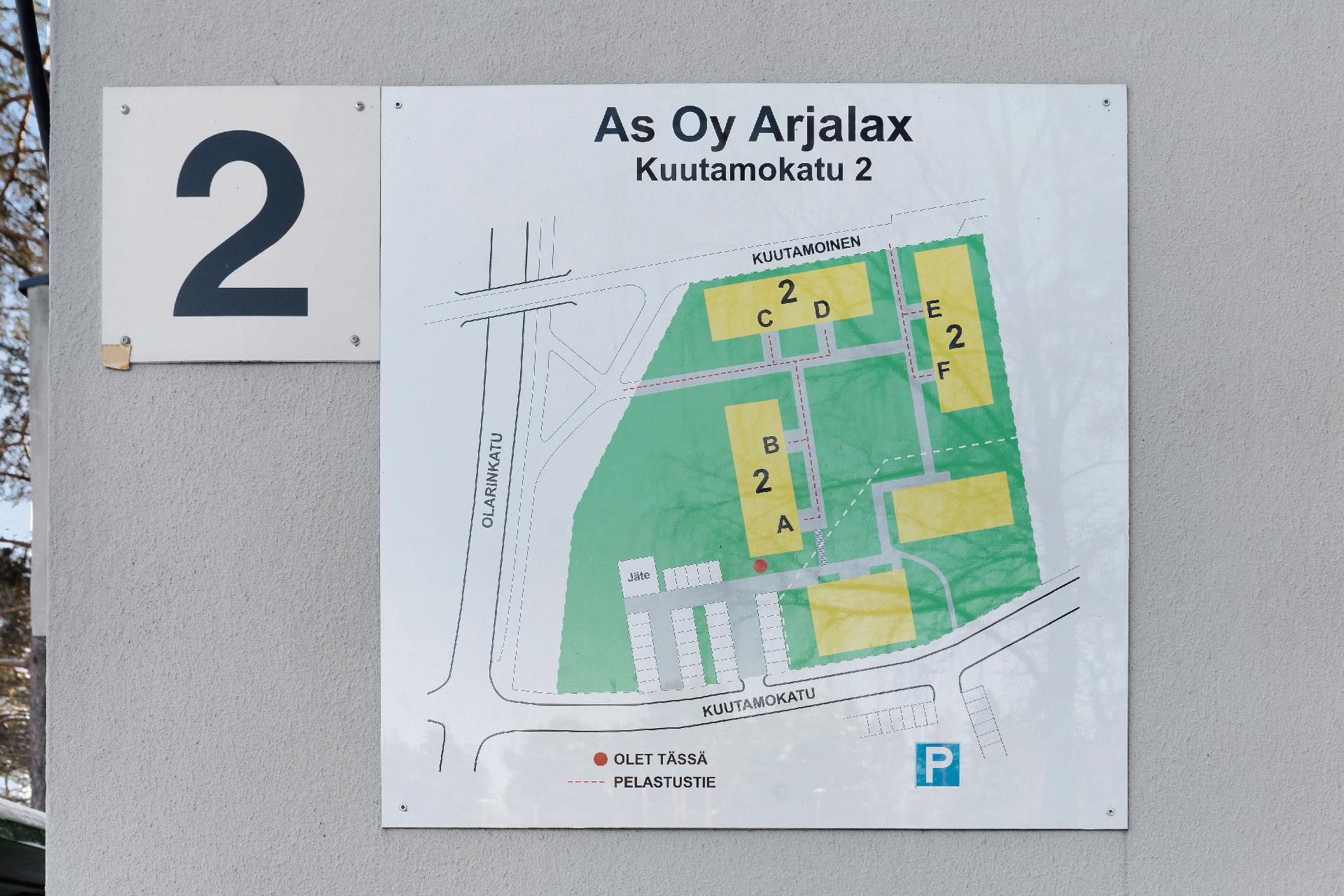 Asunto on punaisen pallon kohdalla ylimmän kerroksen kulma