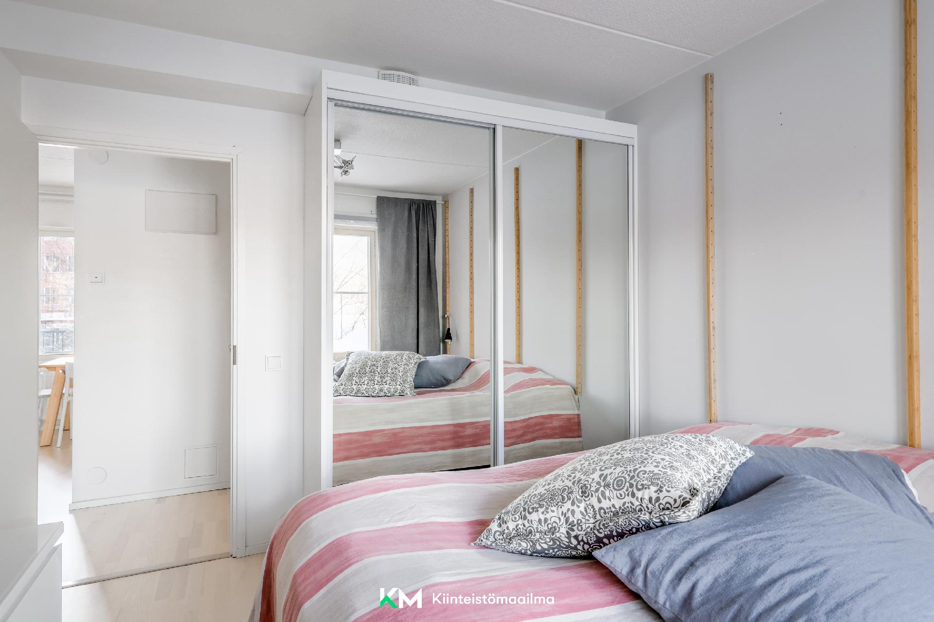 Mesenaatintie 1, Talinranta, Helsinki