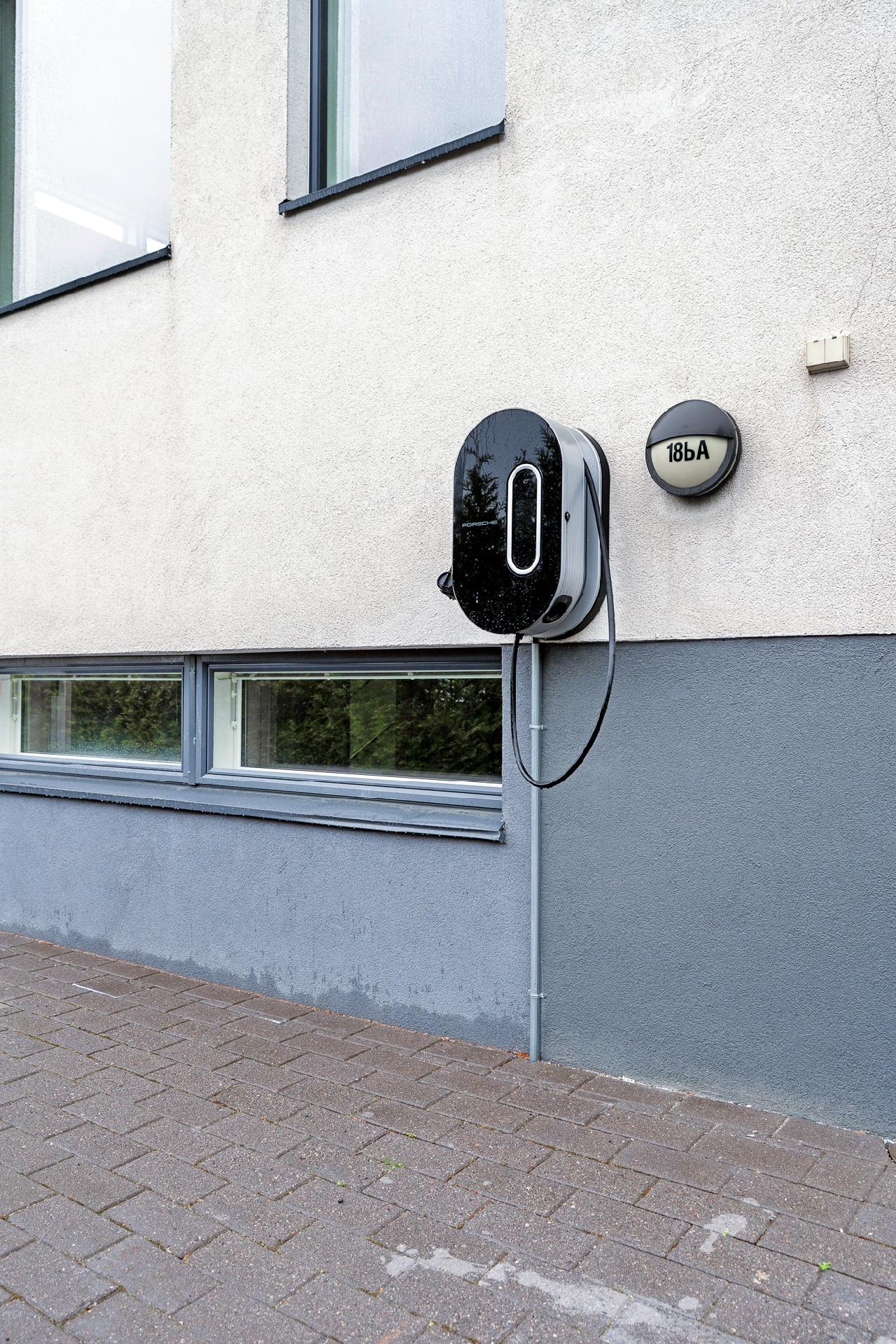 Sähköauton latausyksikkö