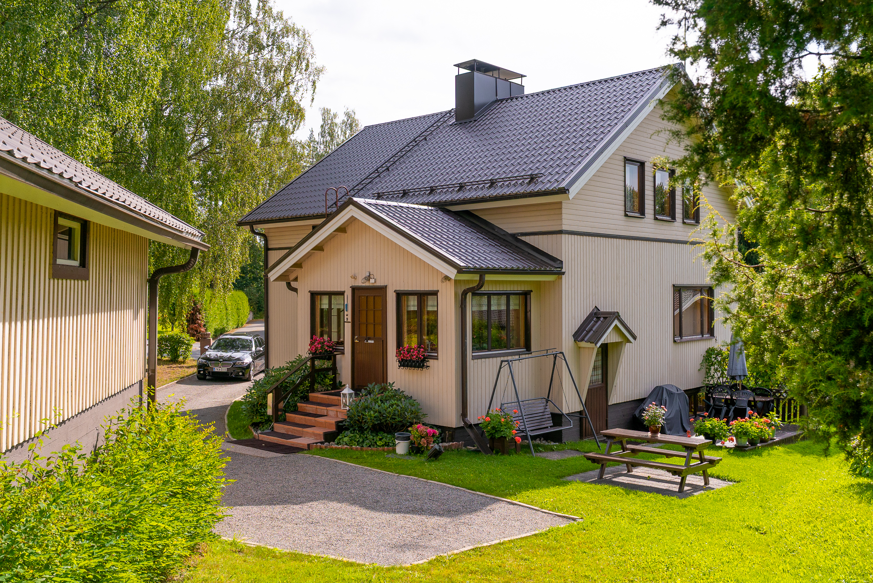 Julkisivu