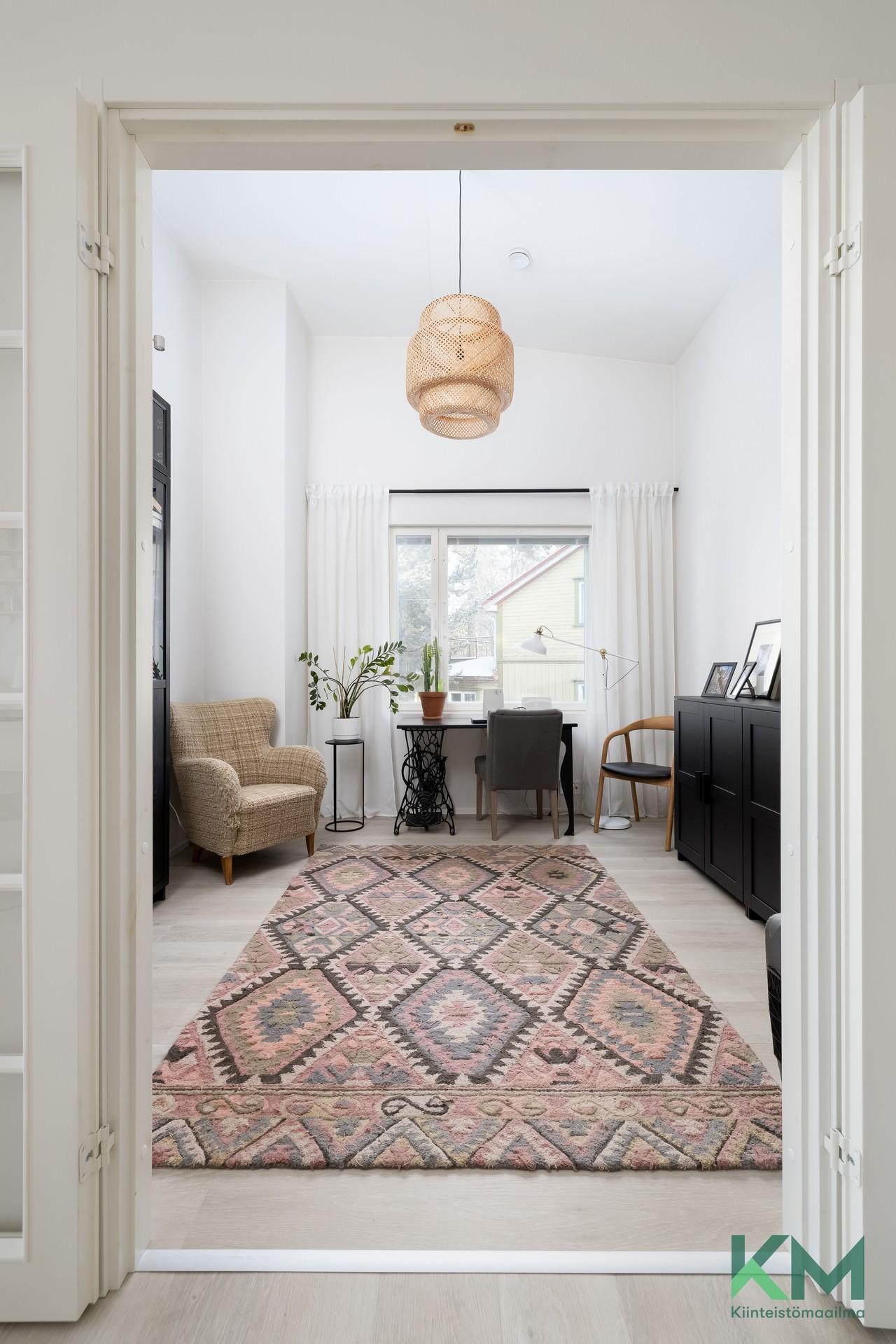 Yläkerran toinen makuuhuone