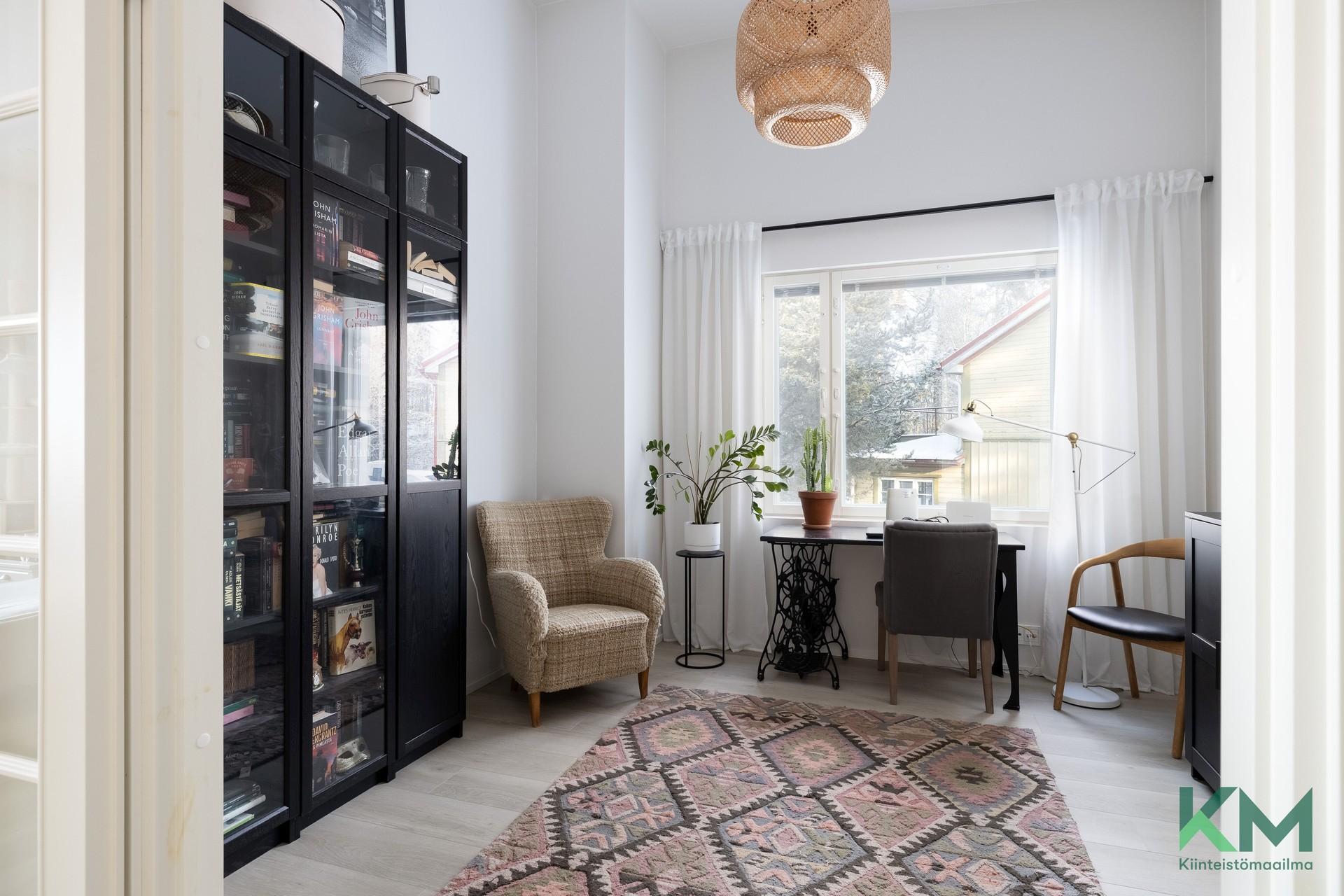 Huvilakatu 9, Pirkkala