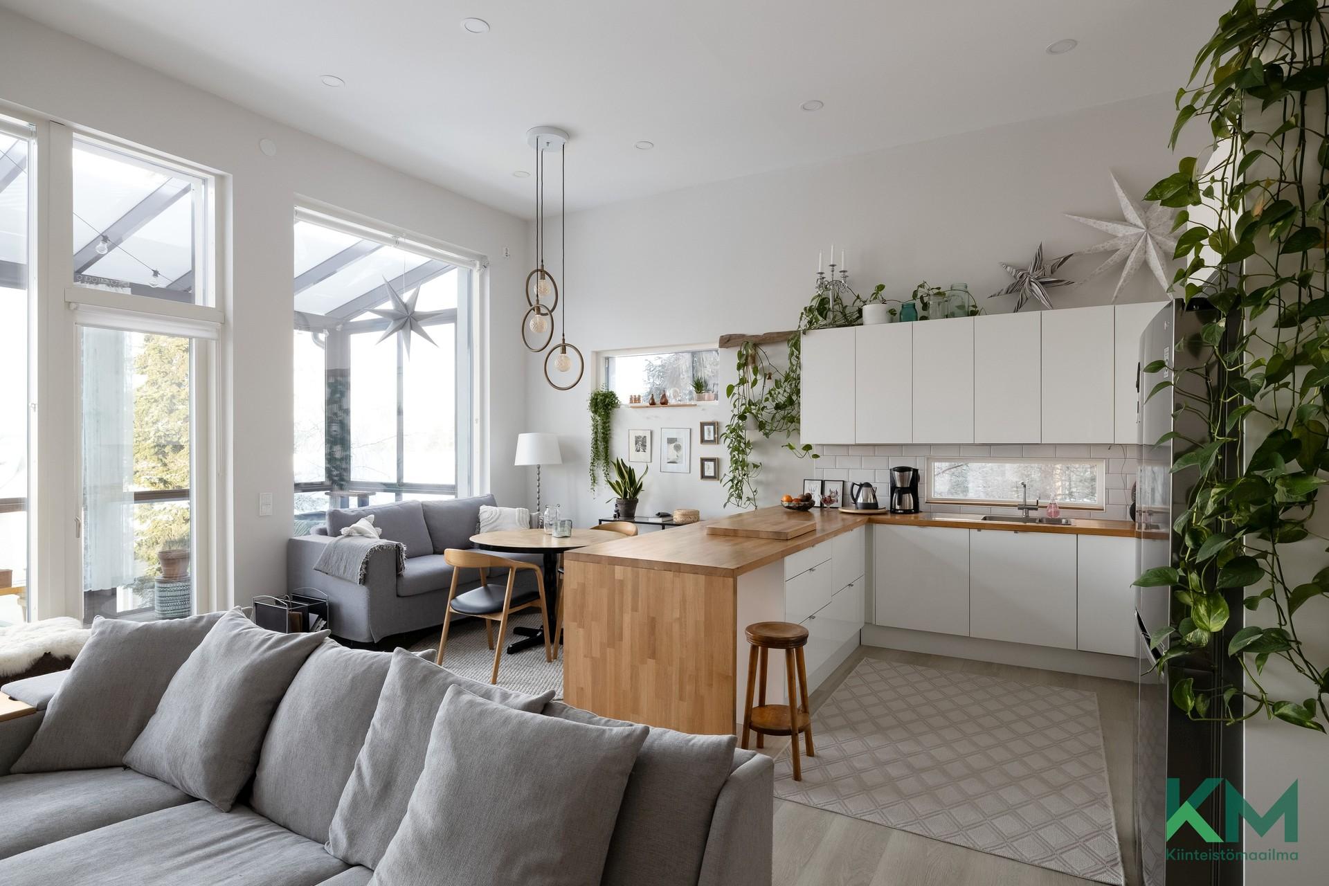 Huvilakatu 9, Pirkkala