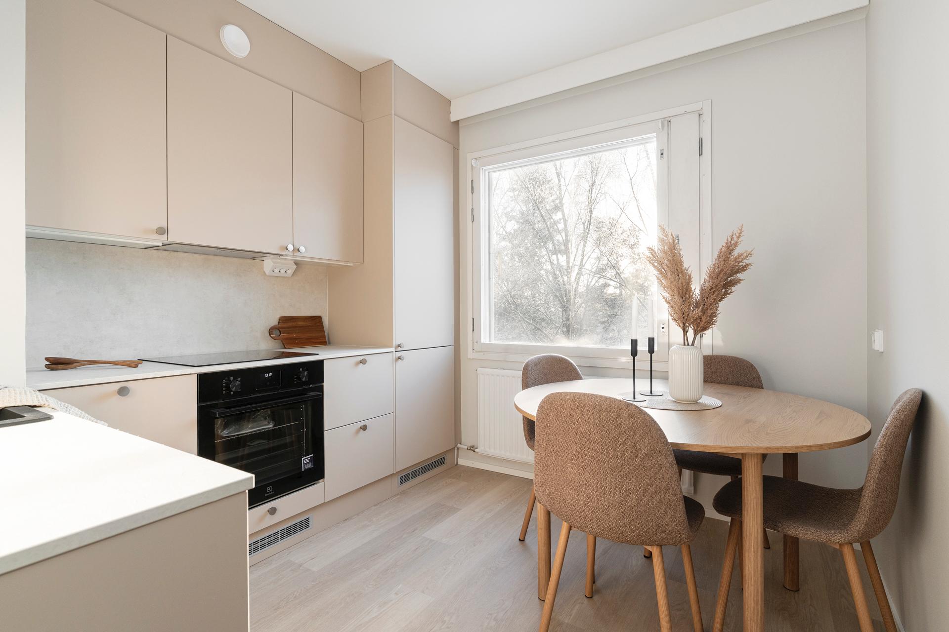 Laajaniityntie 8, Martinlaakso, Vantaa