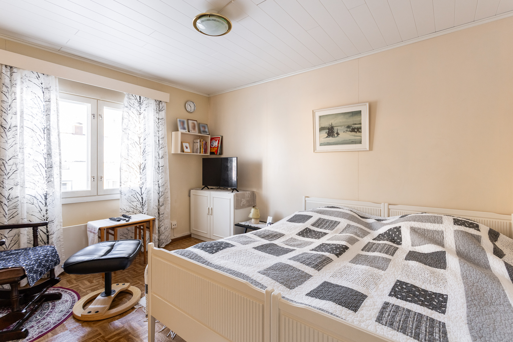 Yläkerran makuuhuone 3