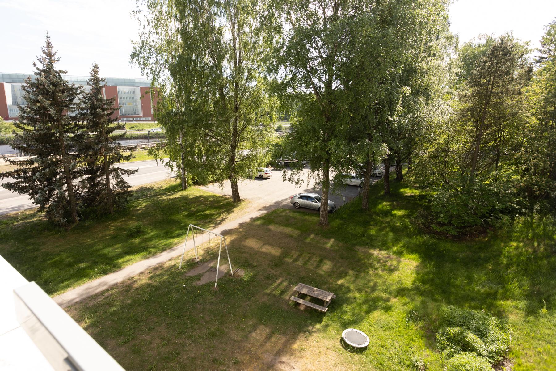 Näkymä lasitetulta parvekkeelta