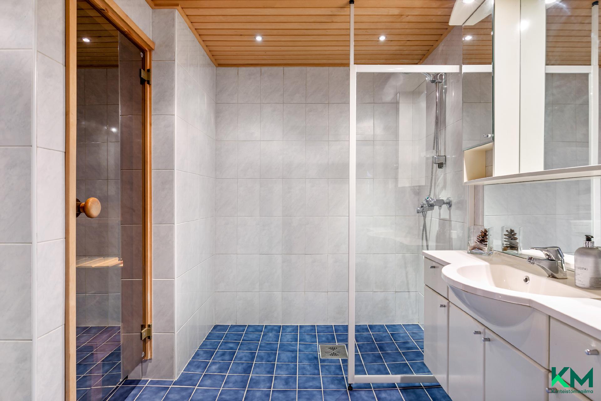 Kylpyhuone/wc/sauna - Badrum/wc/bastu