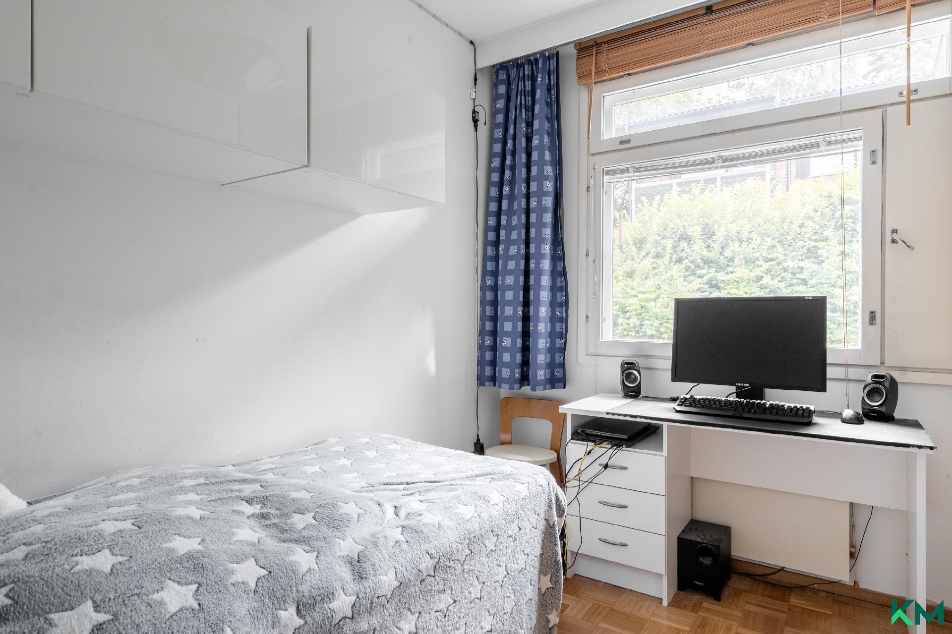 Yläkerran mh - Sovrummet i övrevåningen