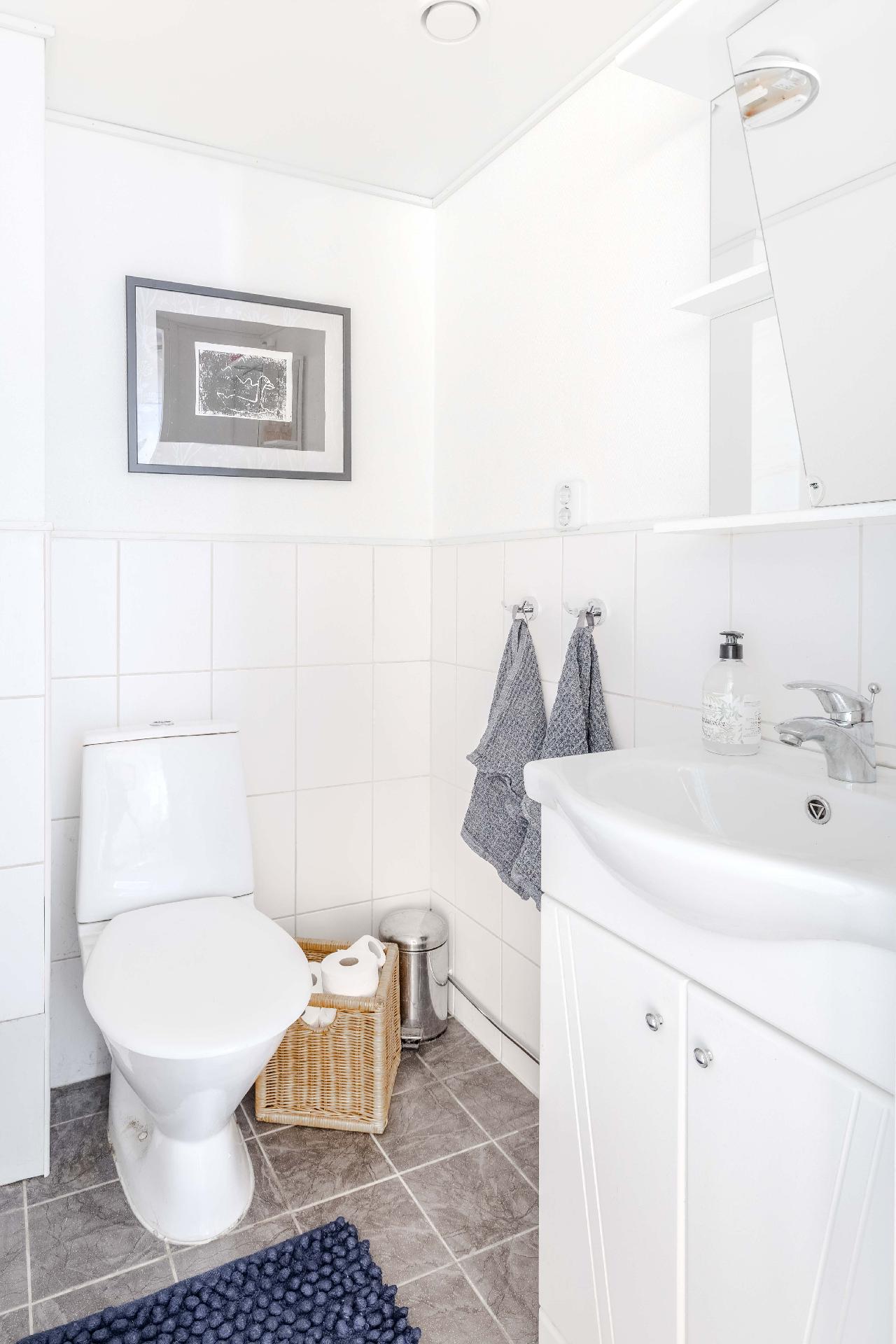 Mustanniemenrinne 3a, Puistola, Helsinki