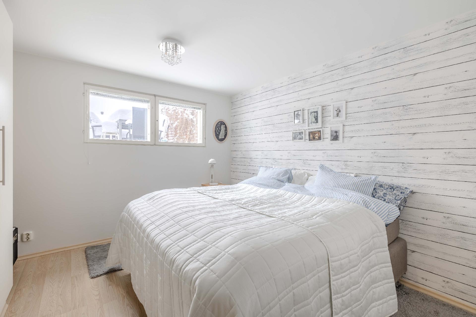 Mustanniemenrinne 3a, Puistola, Helsinki