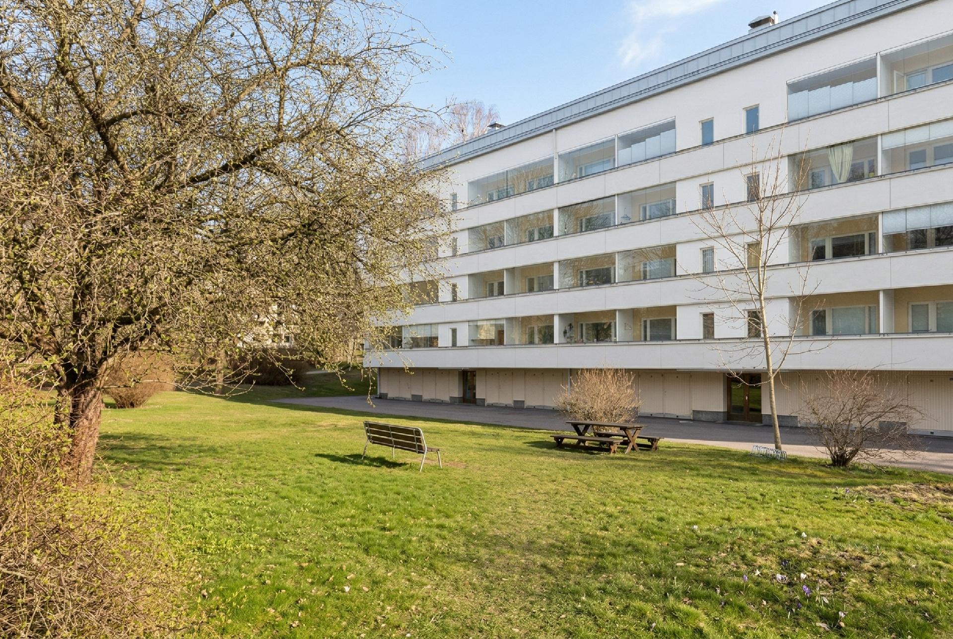 Kajaaninlinnantie 3, Puotinharju, Helsinki