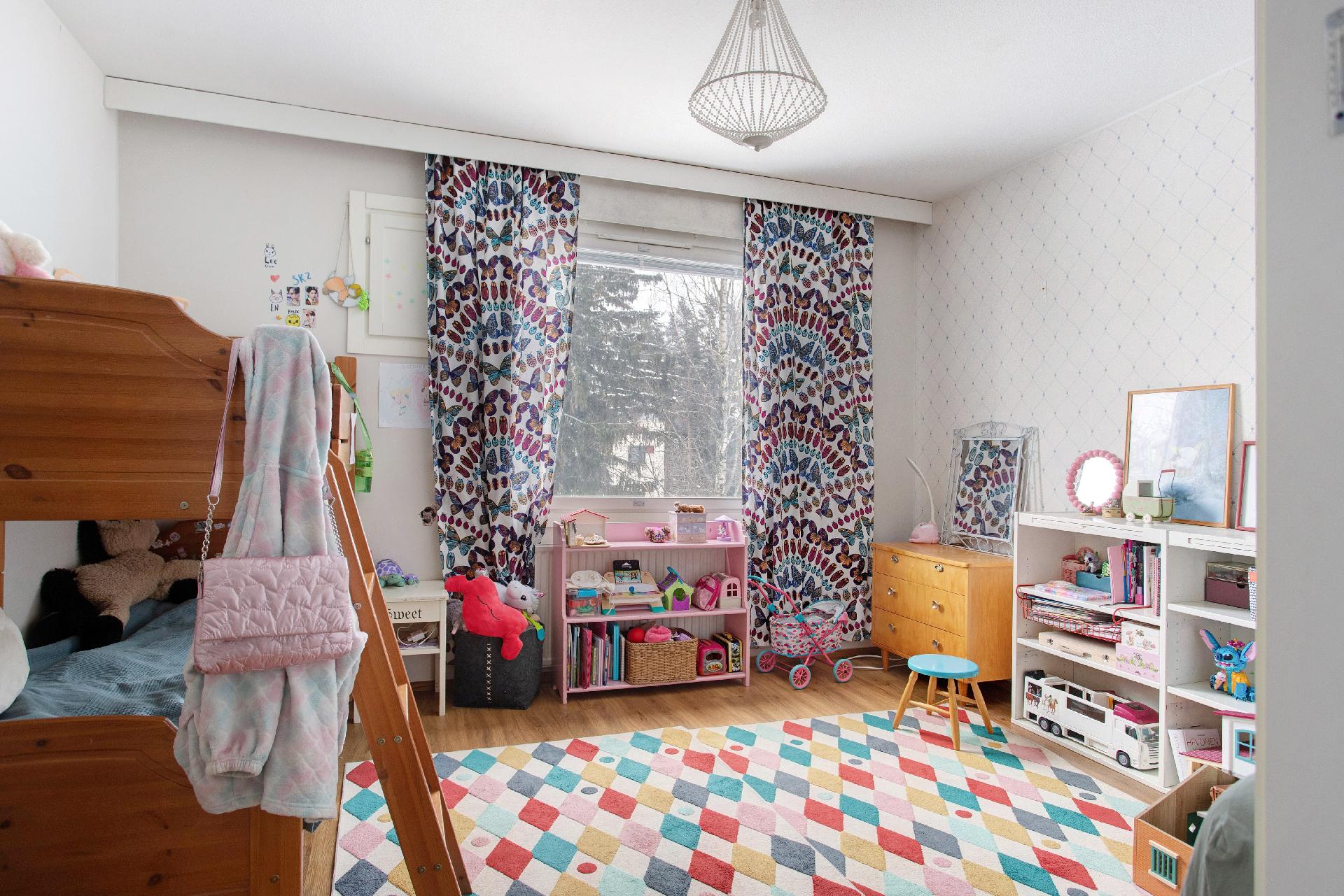 Vanamonkuja 1, Simonmetsä, Vantaa