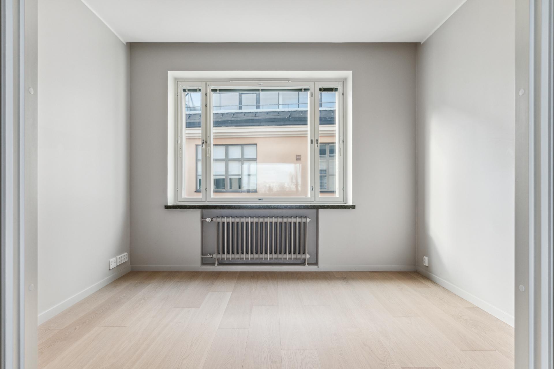 Ruokailutila/makuuhuone