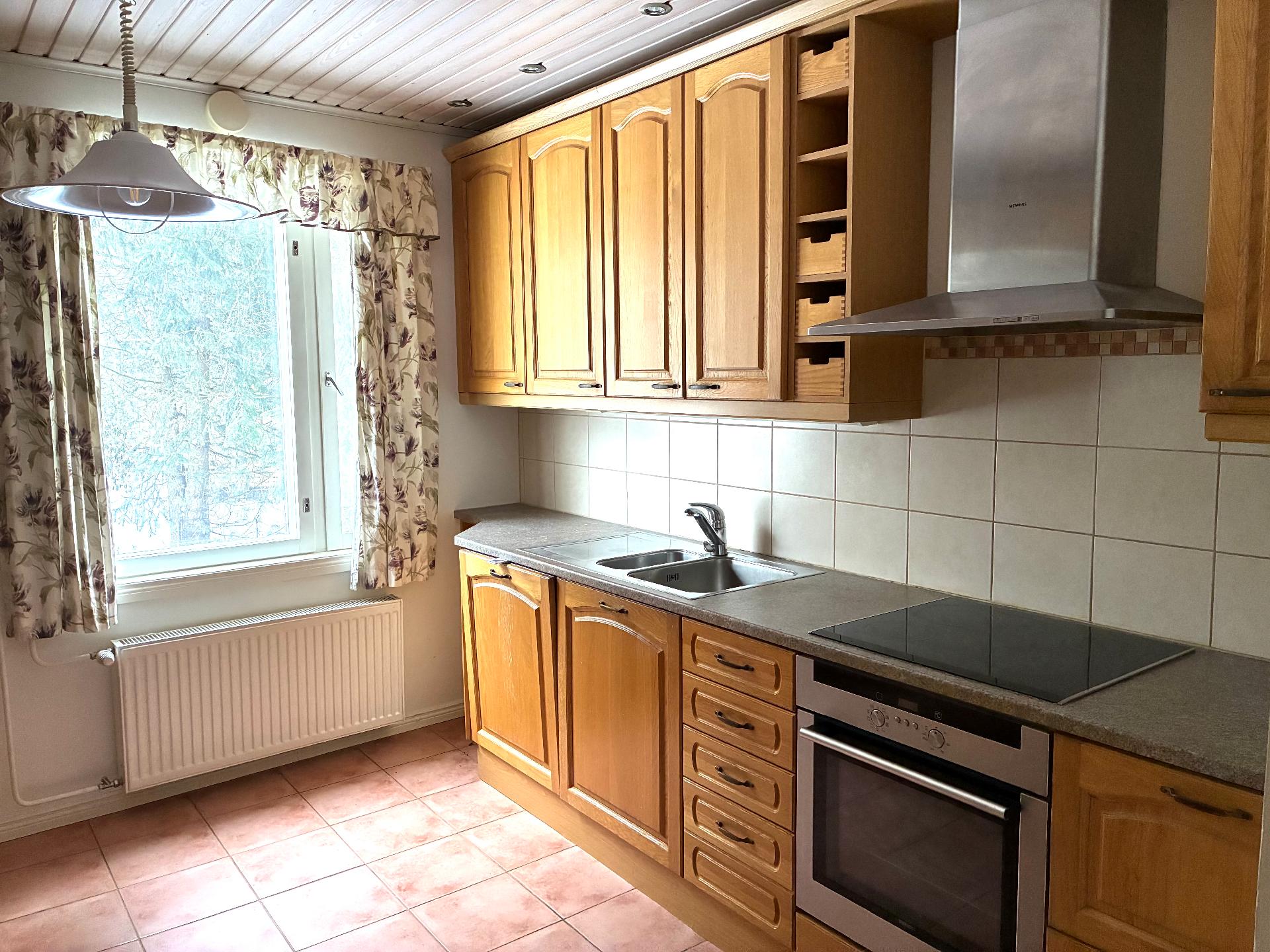 Kinnarinkatu 12, Uusikylä, Tampere