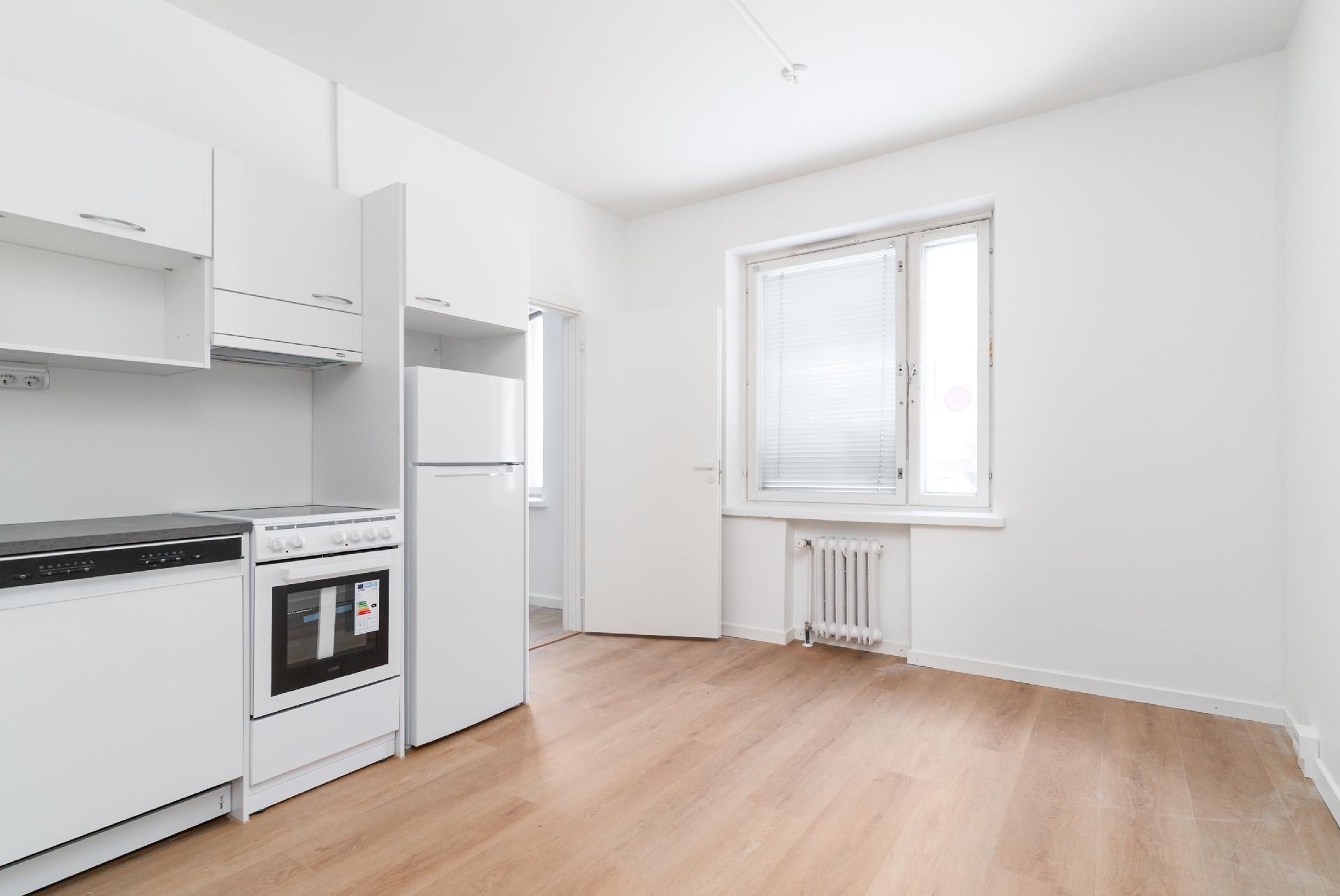 Keittiön yhteyteen mahtuu ruokapöytä