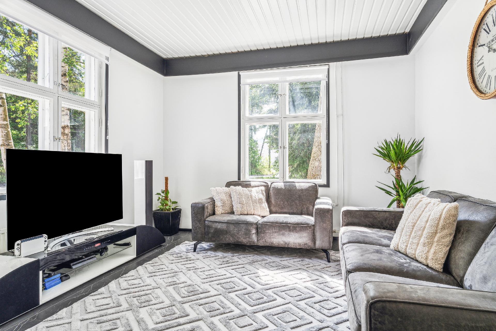 Ja toinen erillinen huone