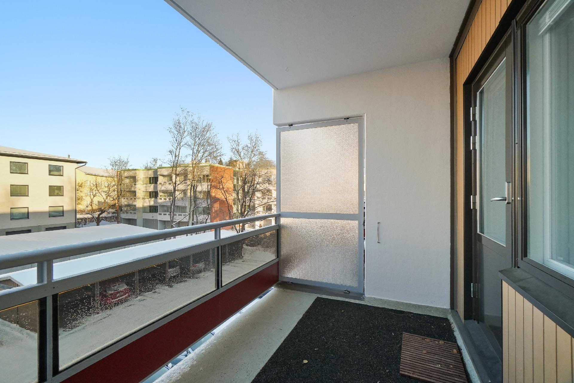 Avarat parvekenäkymät