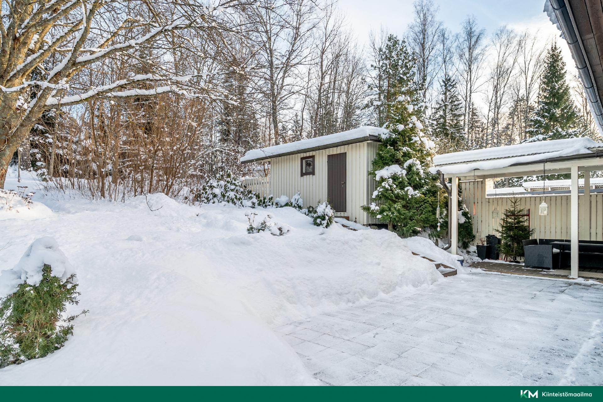 Takaterassi talvella