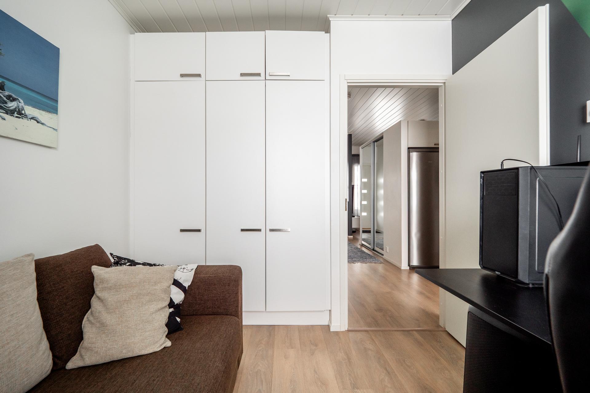 Ketunpesä 1, Metsärinne, Kempele