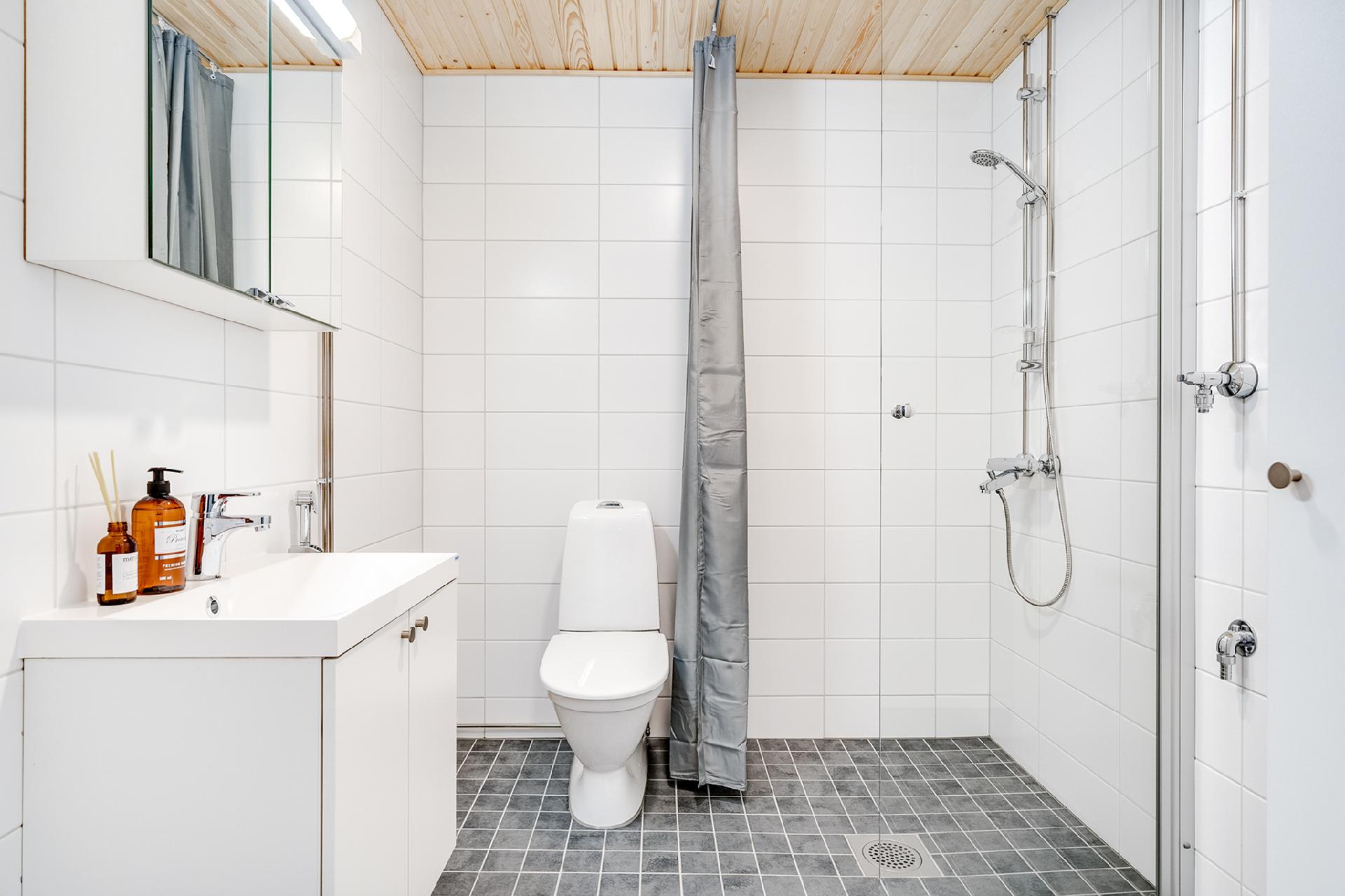 Tyviraitti 1, Haukiluoma, Tampere