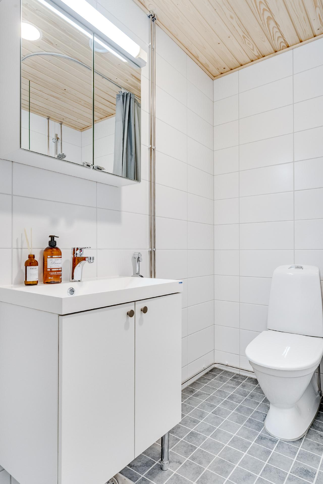 Tyviraitti 1, Haukiluoma, Tampere