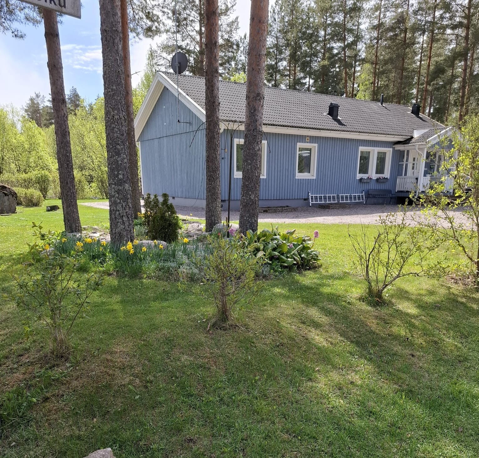 Hirvipolku 8