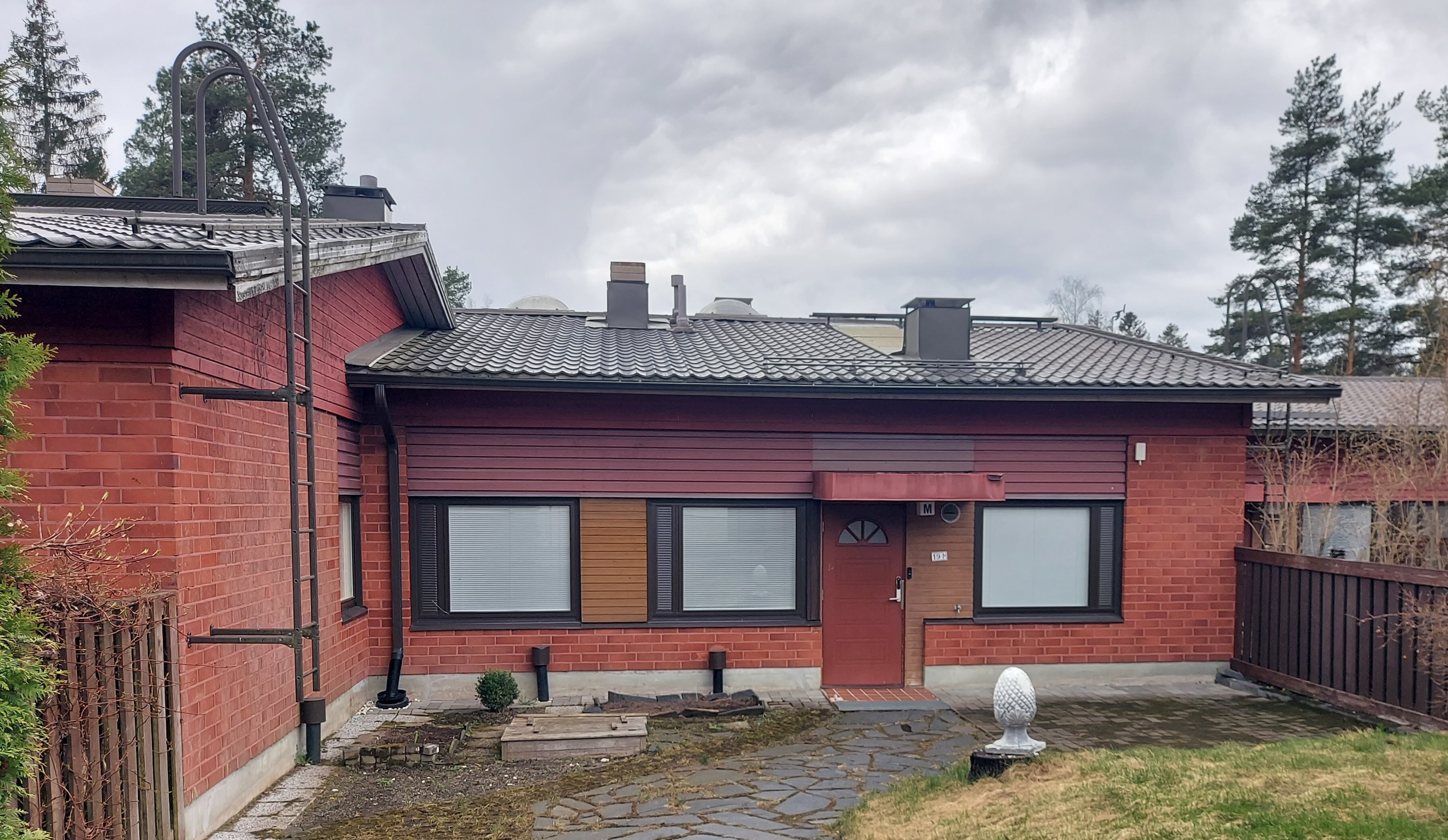 Sisäänkäynti