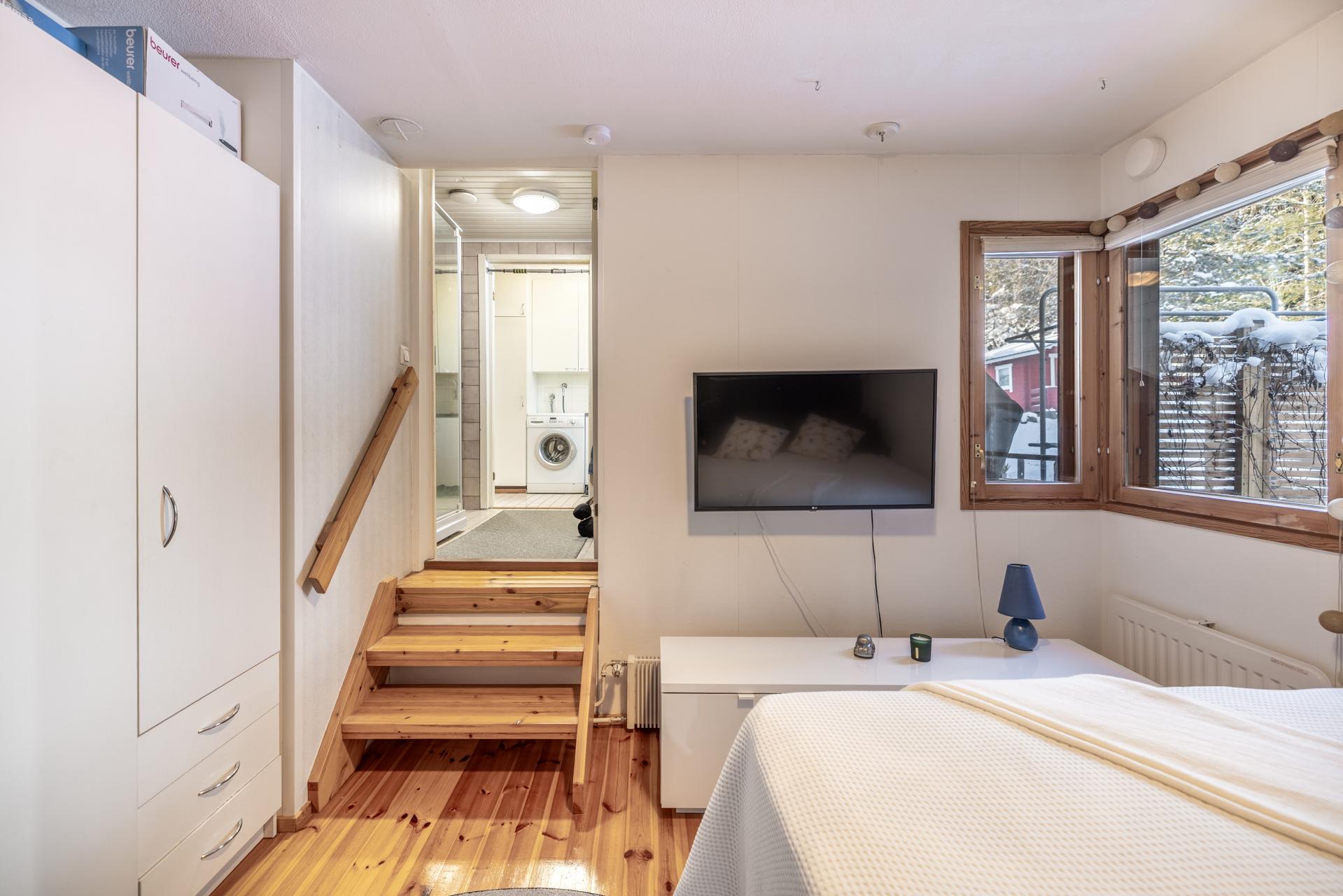 makuuhuone4 (laajennus, ent. varasto)