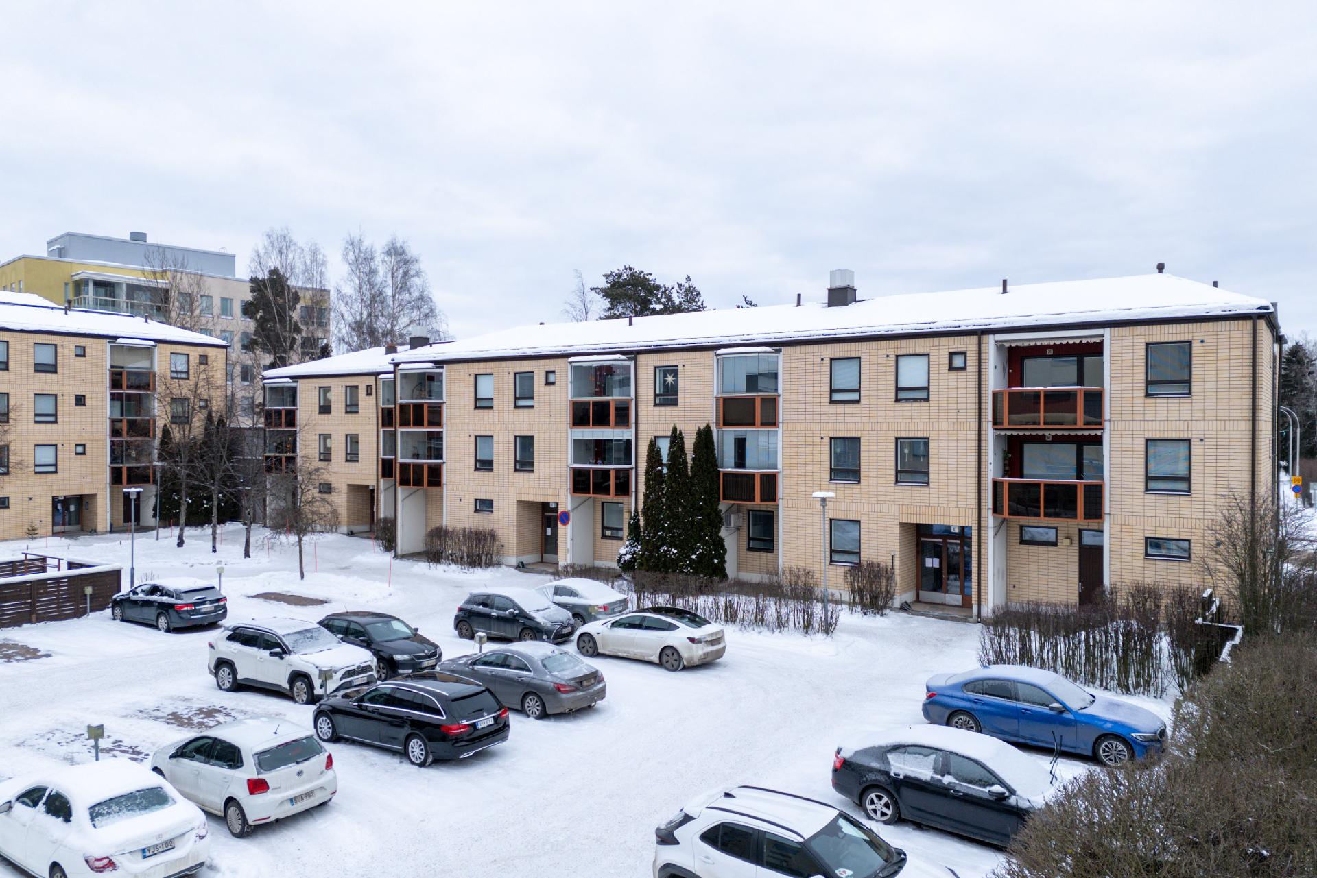 Kultarikonpolku 4, Tikkurila, Vantaa