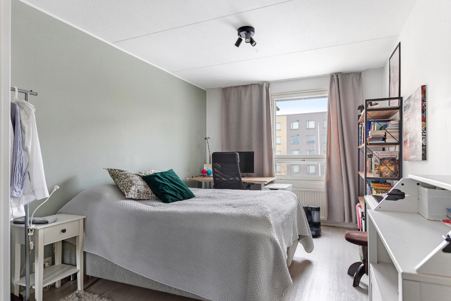 Kultarikonpolku 4, Tikkurila, Vantaa