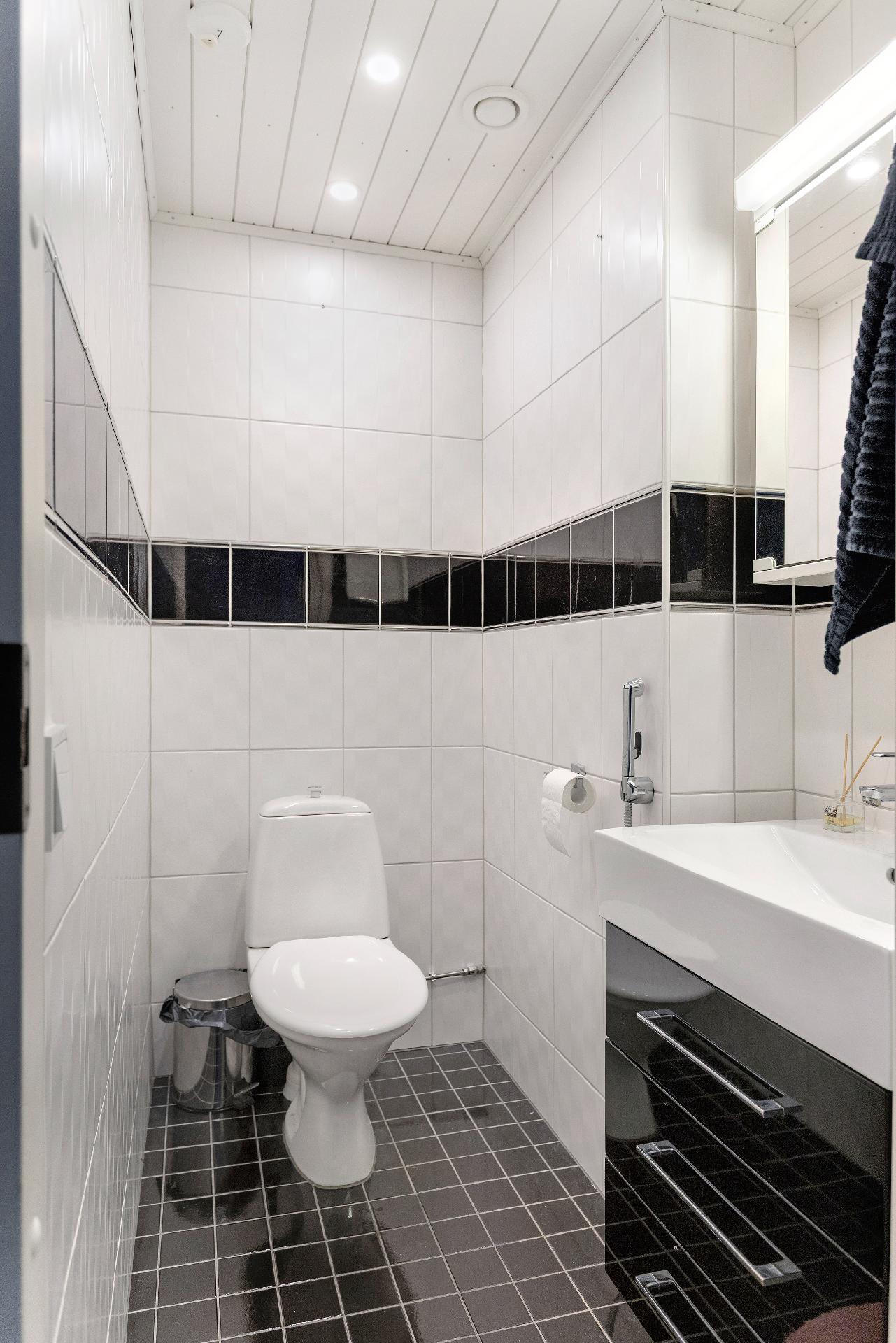 Kultarikonpolku 4, Tikkurila, Vantaa