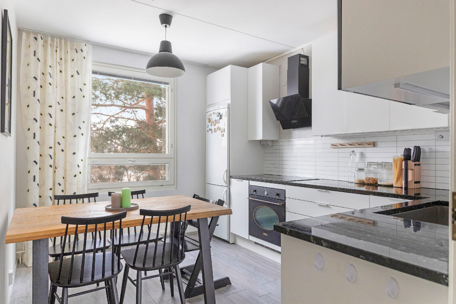 Kultarikonpolku 4, Tikkurila, Vantaa