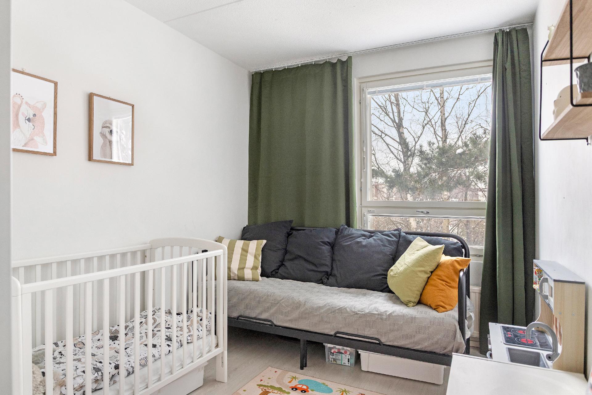 Kultarikonpolku 4, Tikkurila, Vantaa