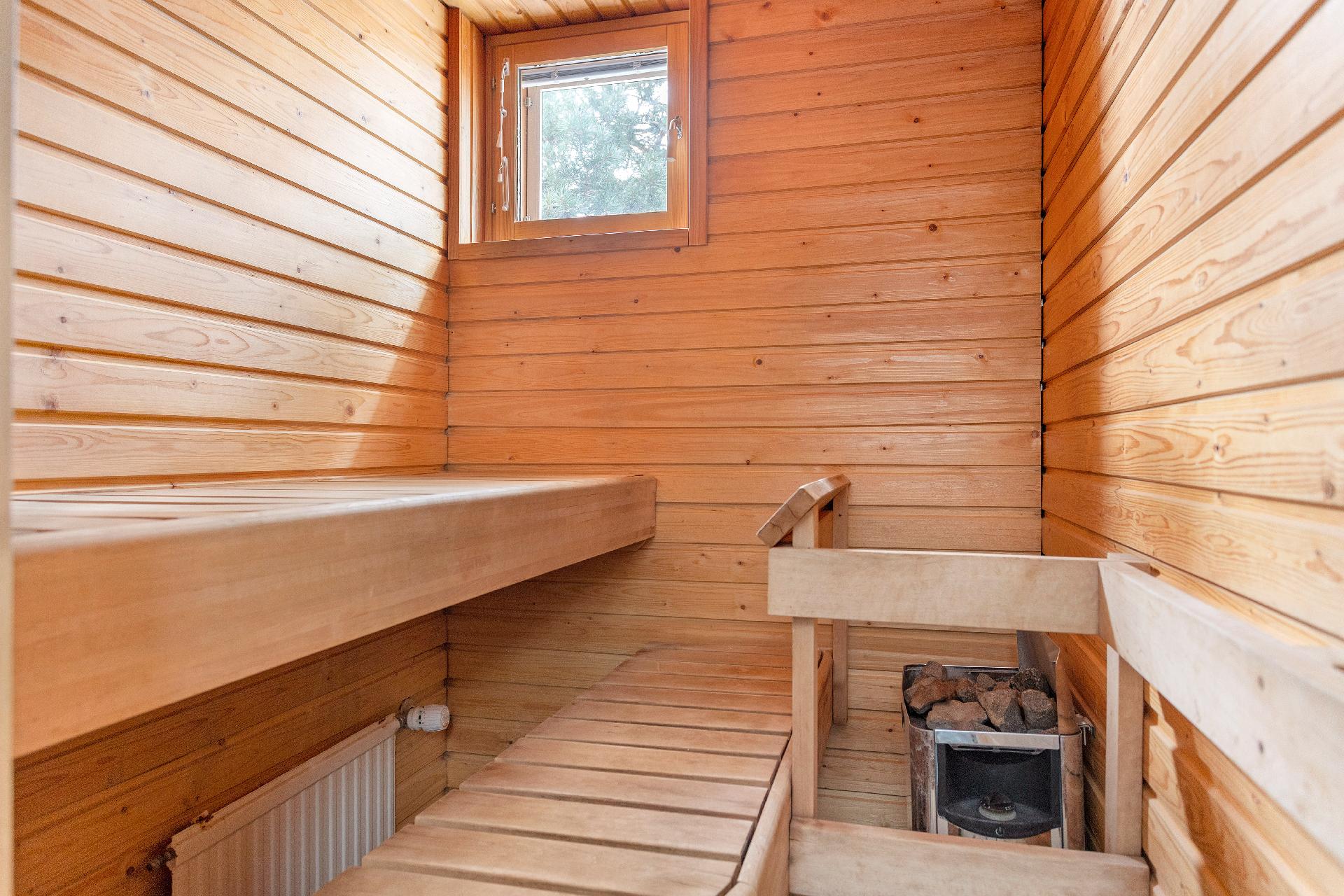 Kultarikonpolku 4, Tikkurila, Vantaa