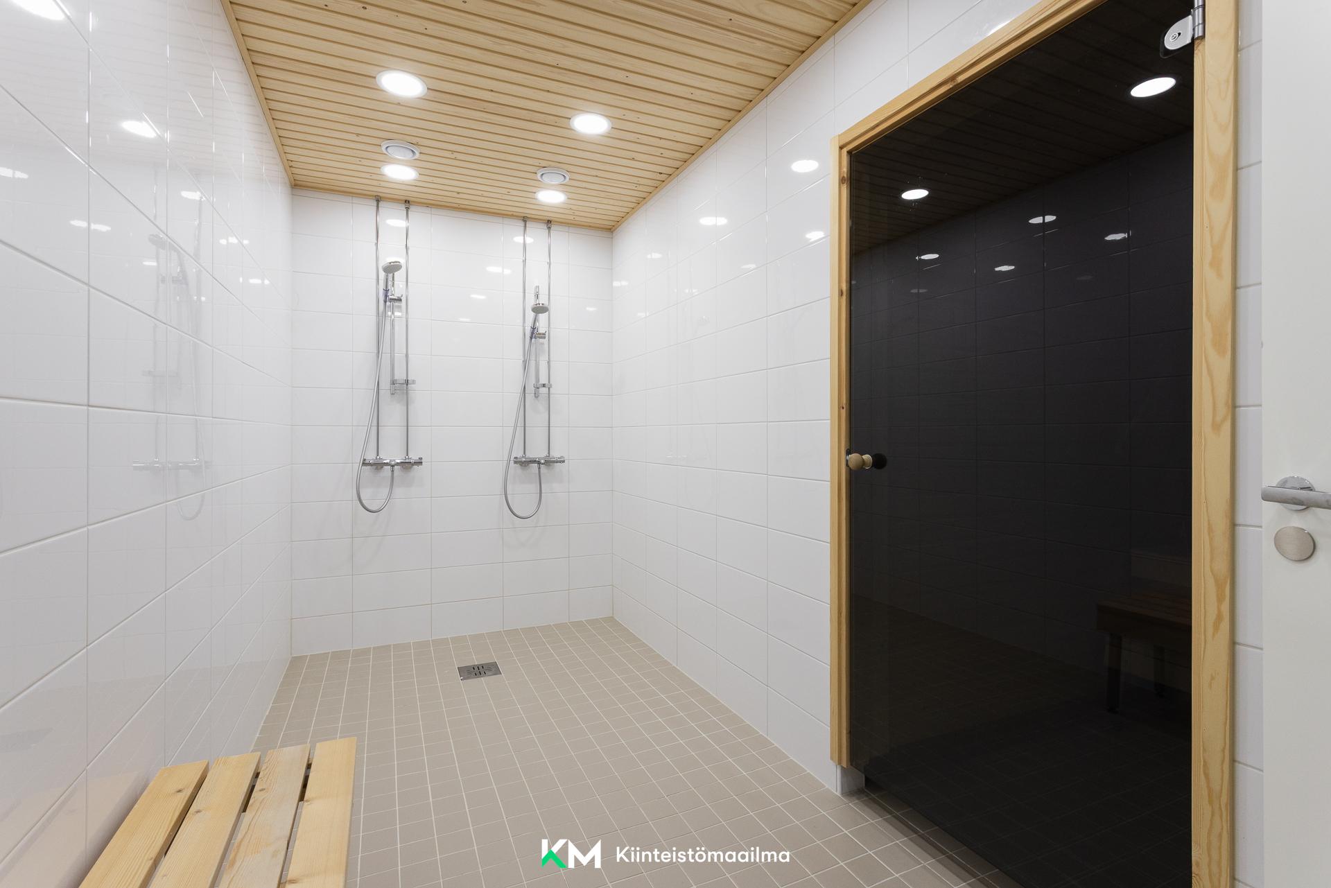 Taloyhtiön kylpyhuone