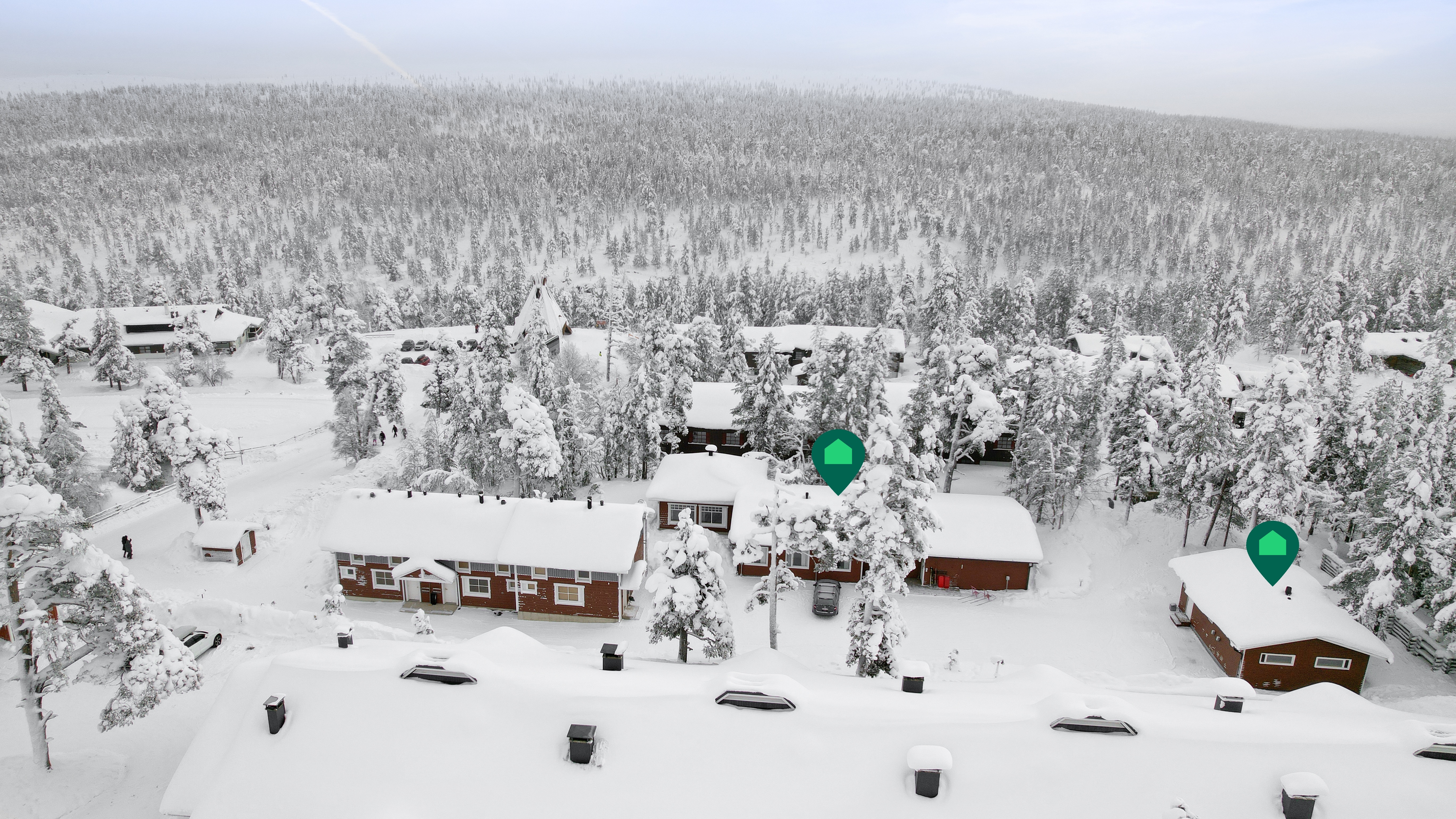 Tunturimaja ja erillinen saunarakennus