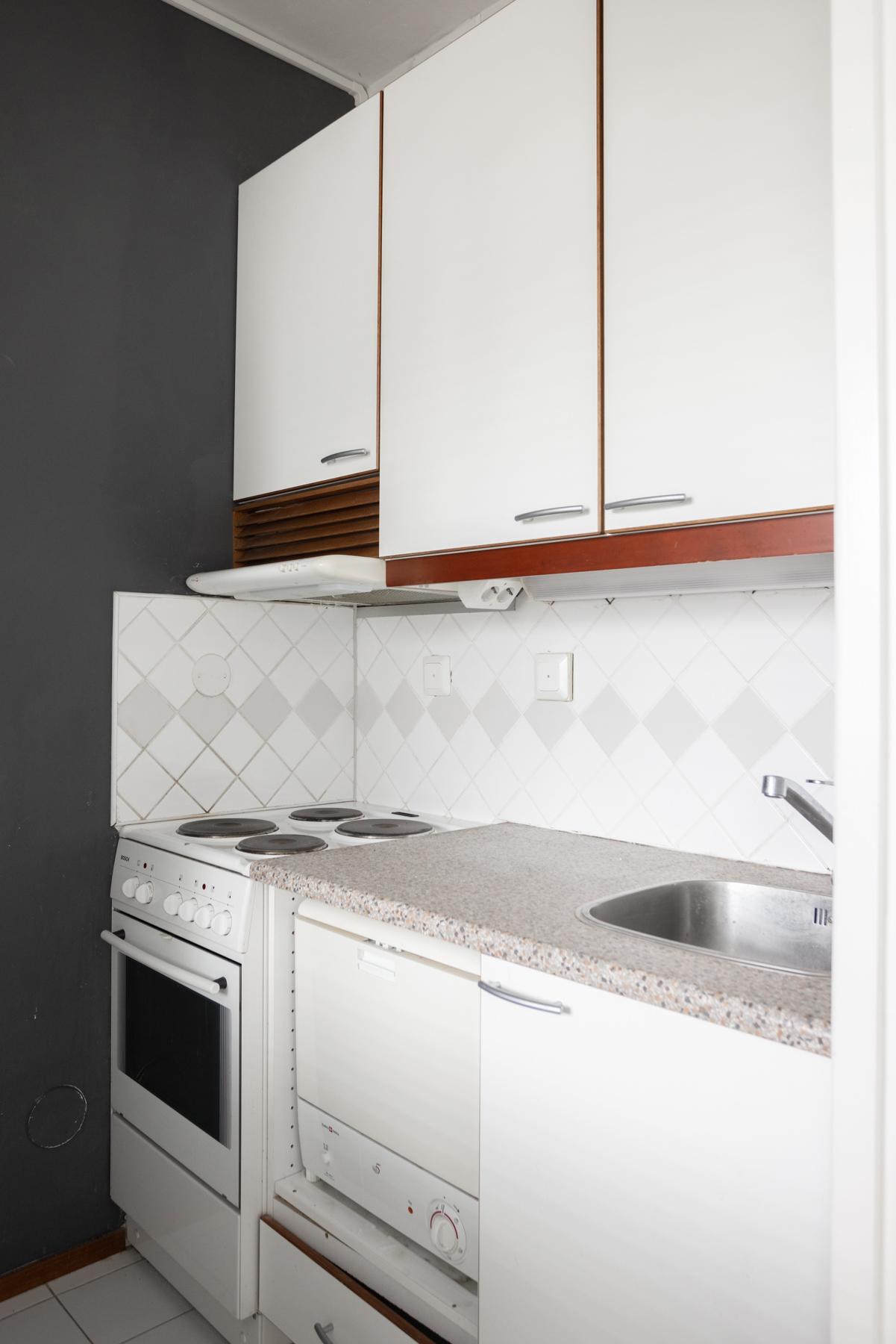 Keittokomeron kaapistoja