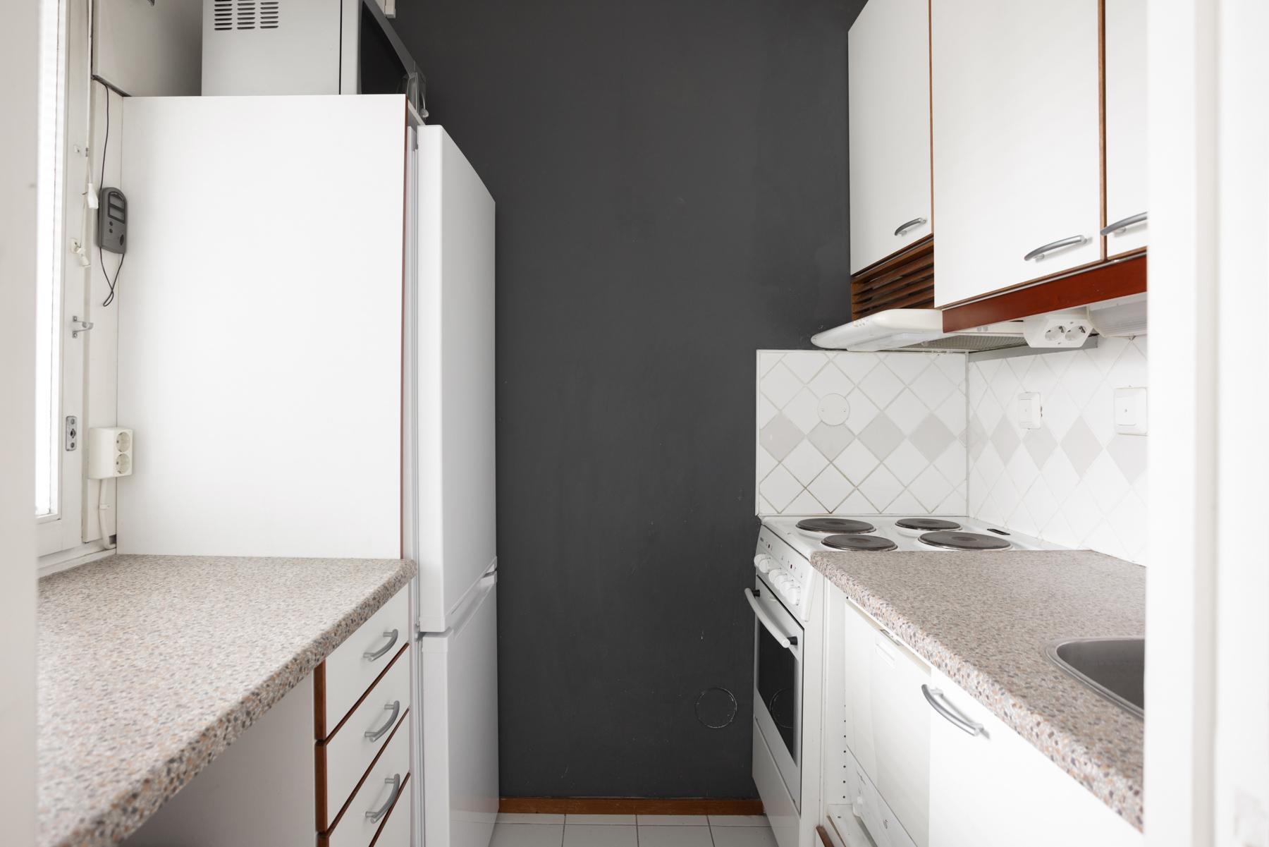 Ikkunallinen keittokomero - aamiaistaso