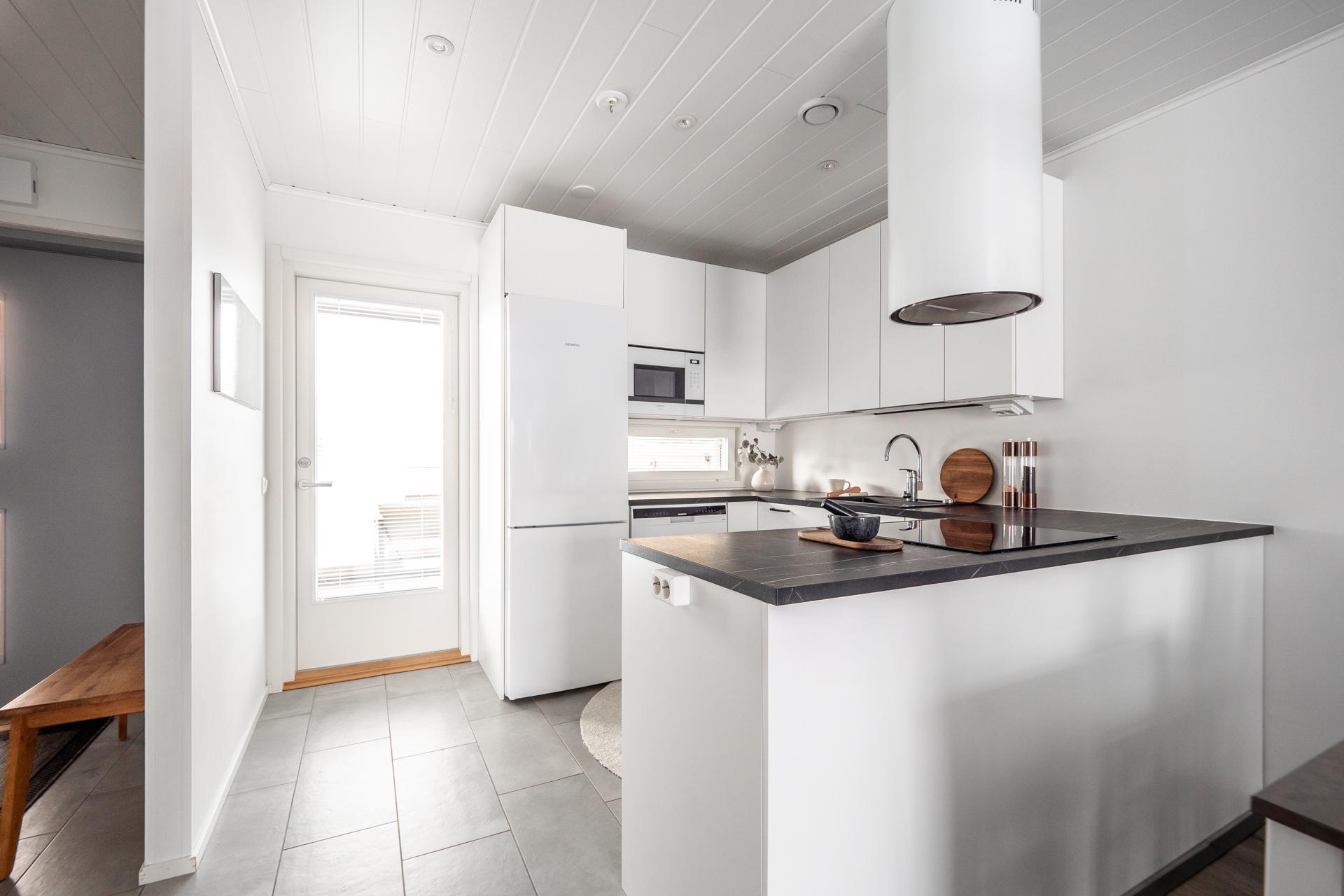 Hölkkäkuja 2, Kivikkokangas, Oulu