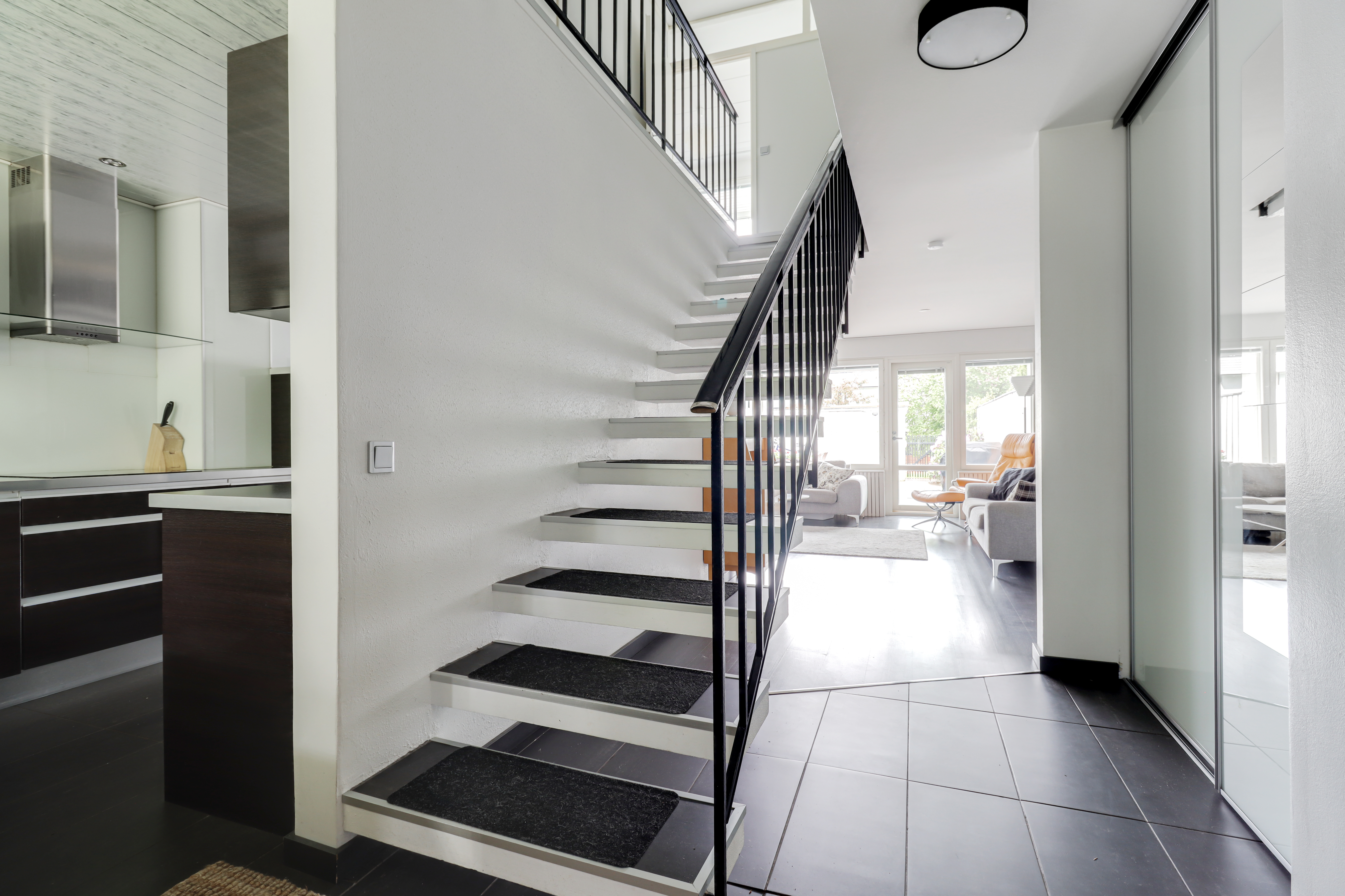 Porslahdentie 2, Vuosaari, Helsinki