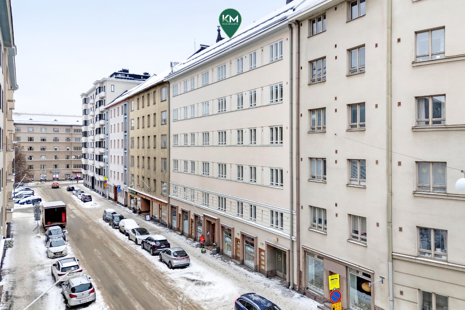 Töölöntorinkatu, Töölöntori nurkan takana vasemmalla