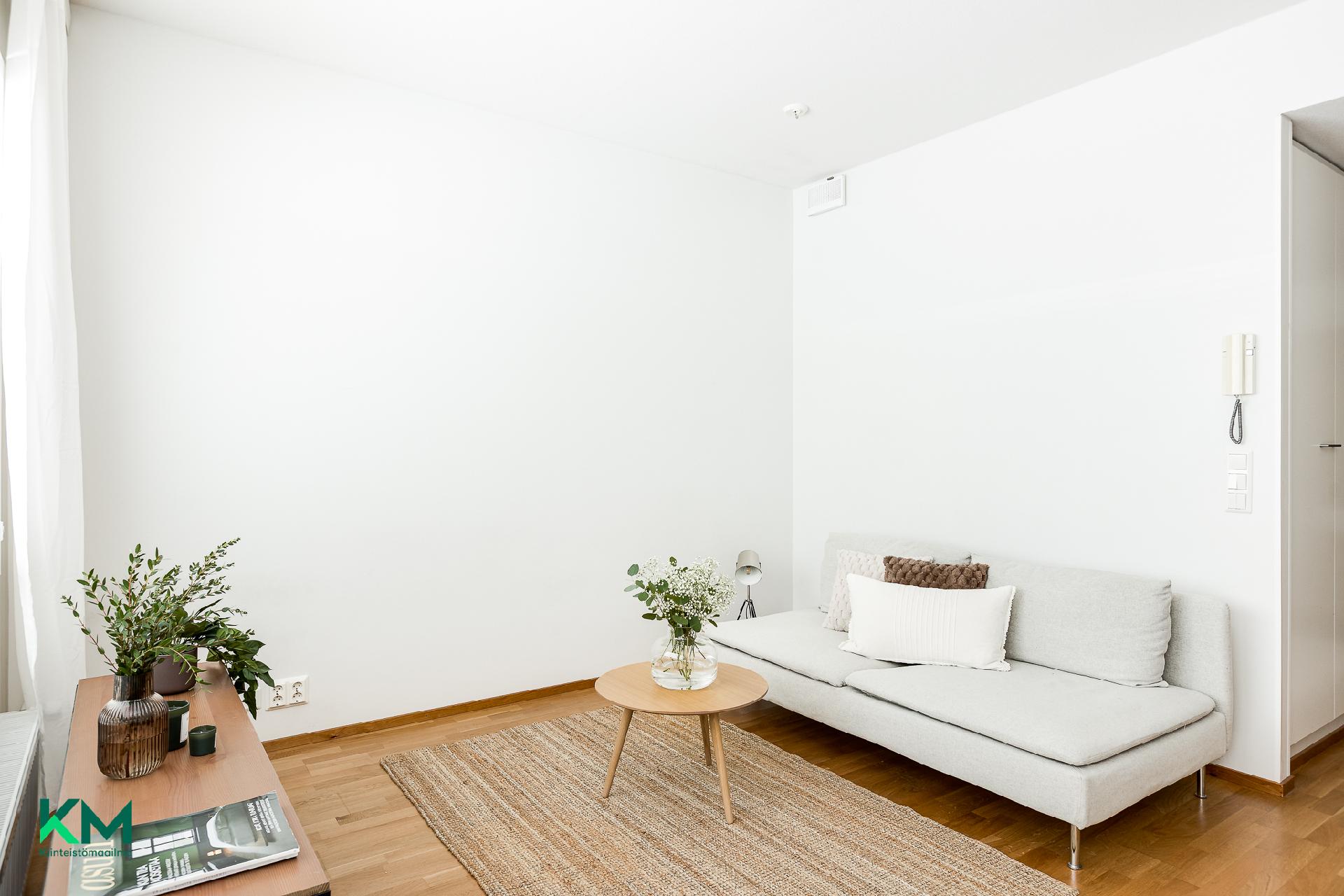 Kauppalinnankatu 1, Linnanmaa, Oulu